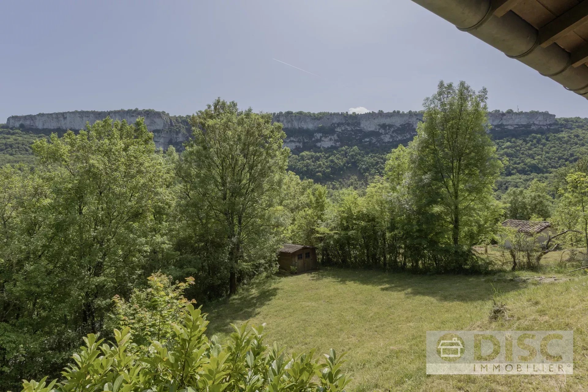 Maison de plain pied avec jardin et vues spectaculaires sur les falaises. - Photo 4