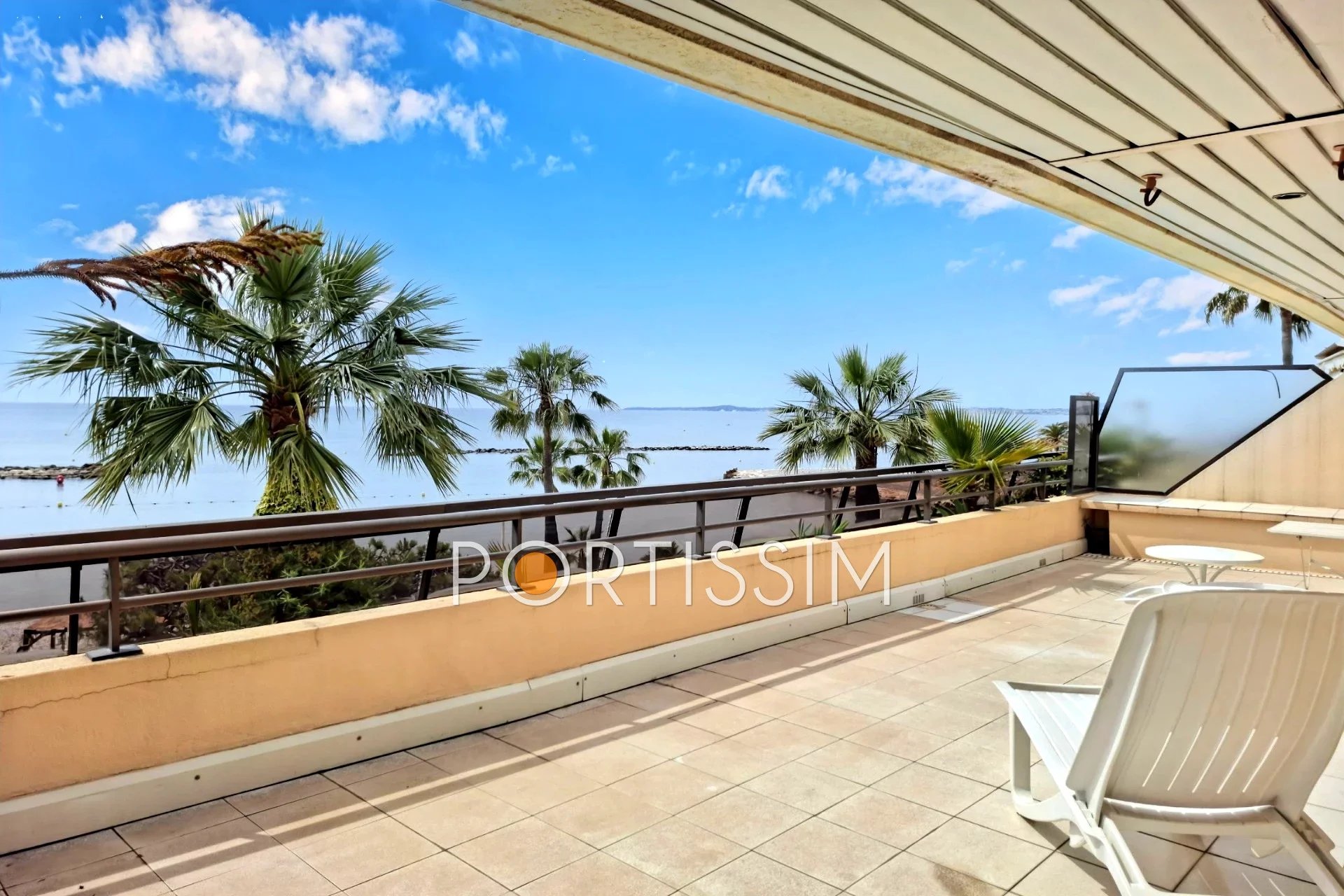 Saint-Laurent du Var en front de mer, bel apt de 77m² sur larg
