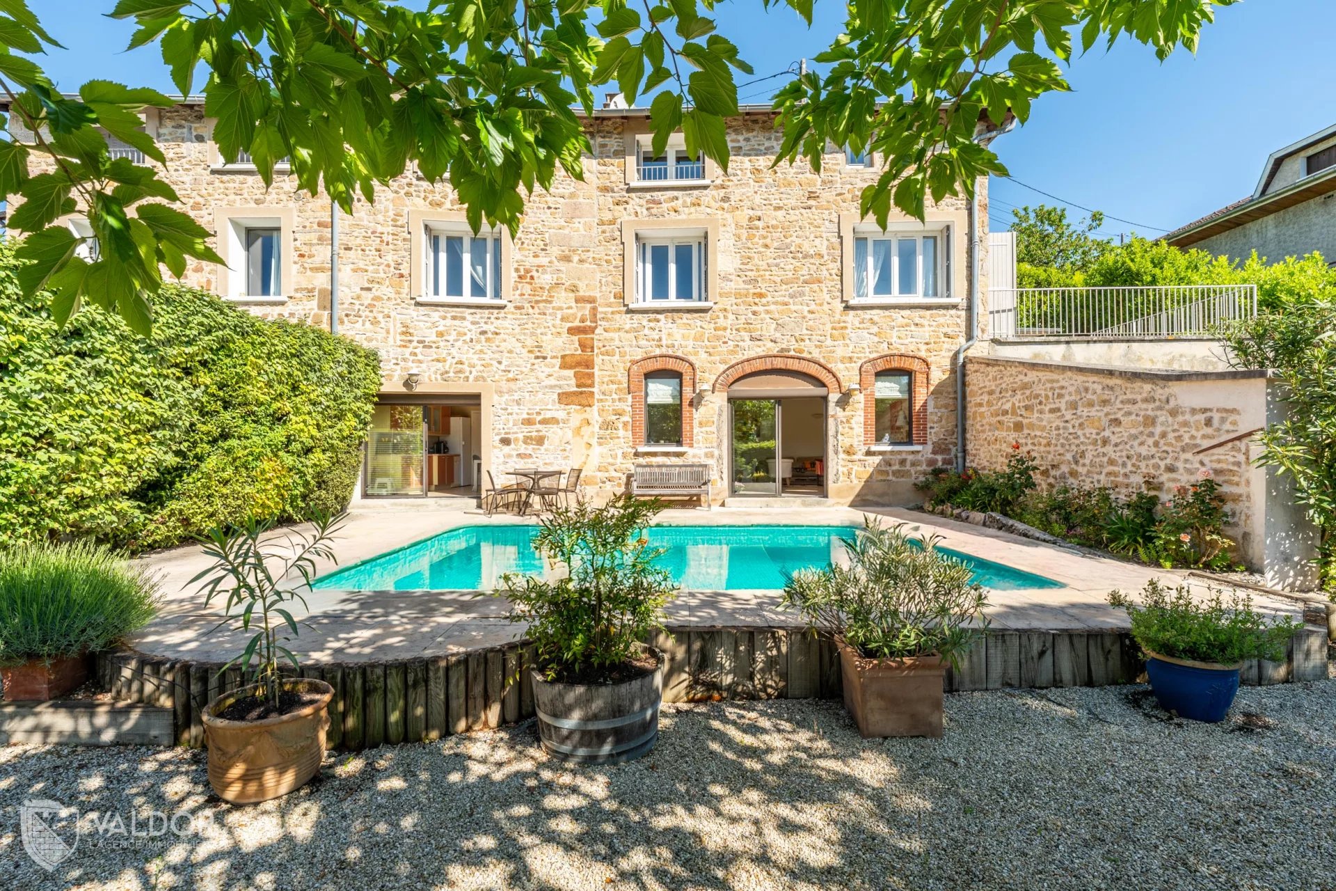 Maison de caractère en Pierre - DARDILLY LE HAUT - 195m2 - 5 chambres