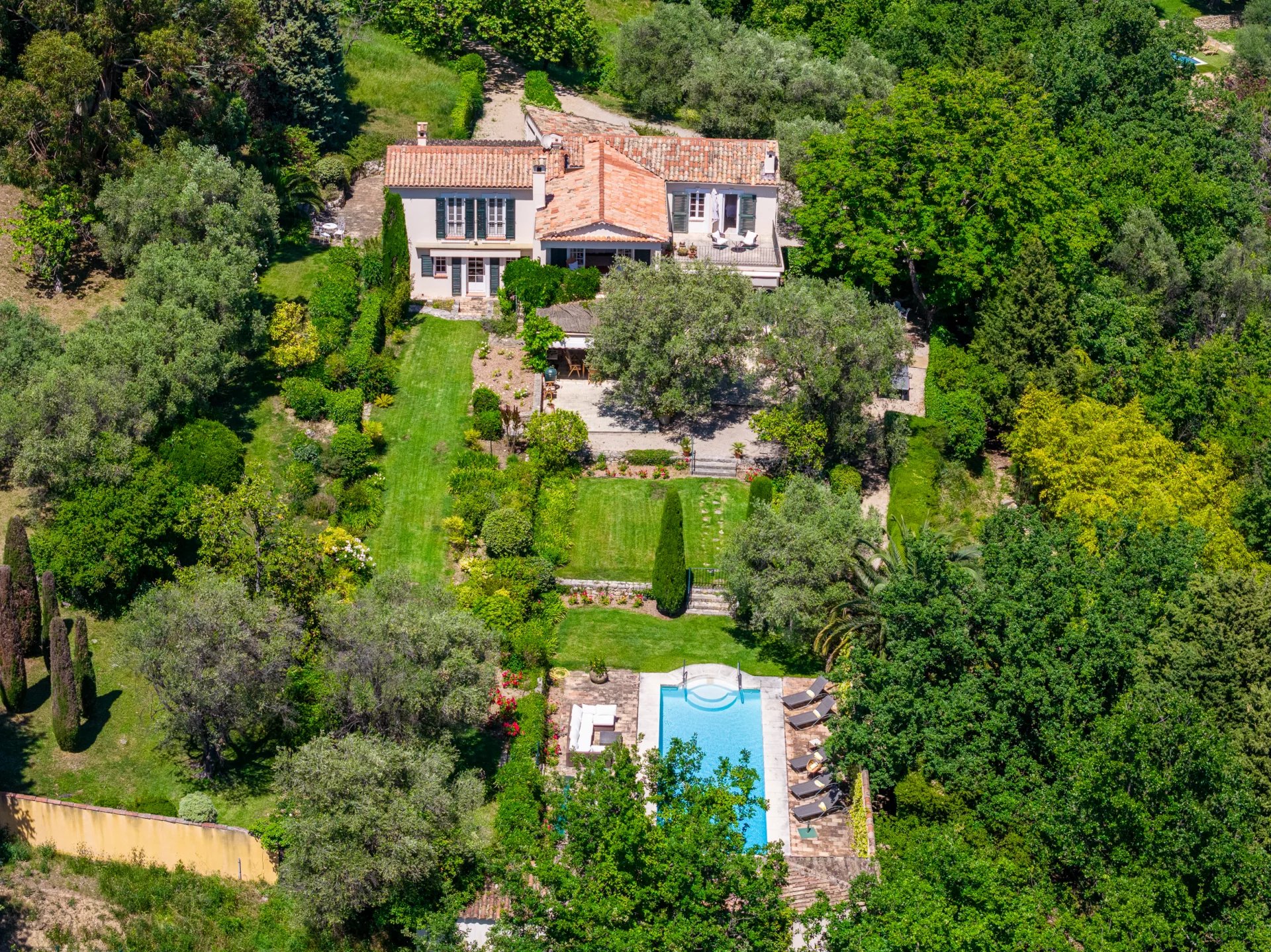 7950515-Propriété Opio