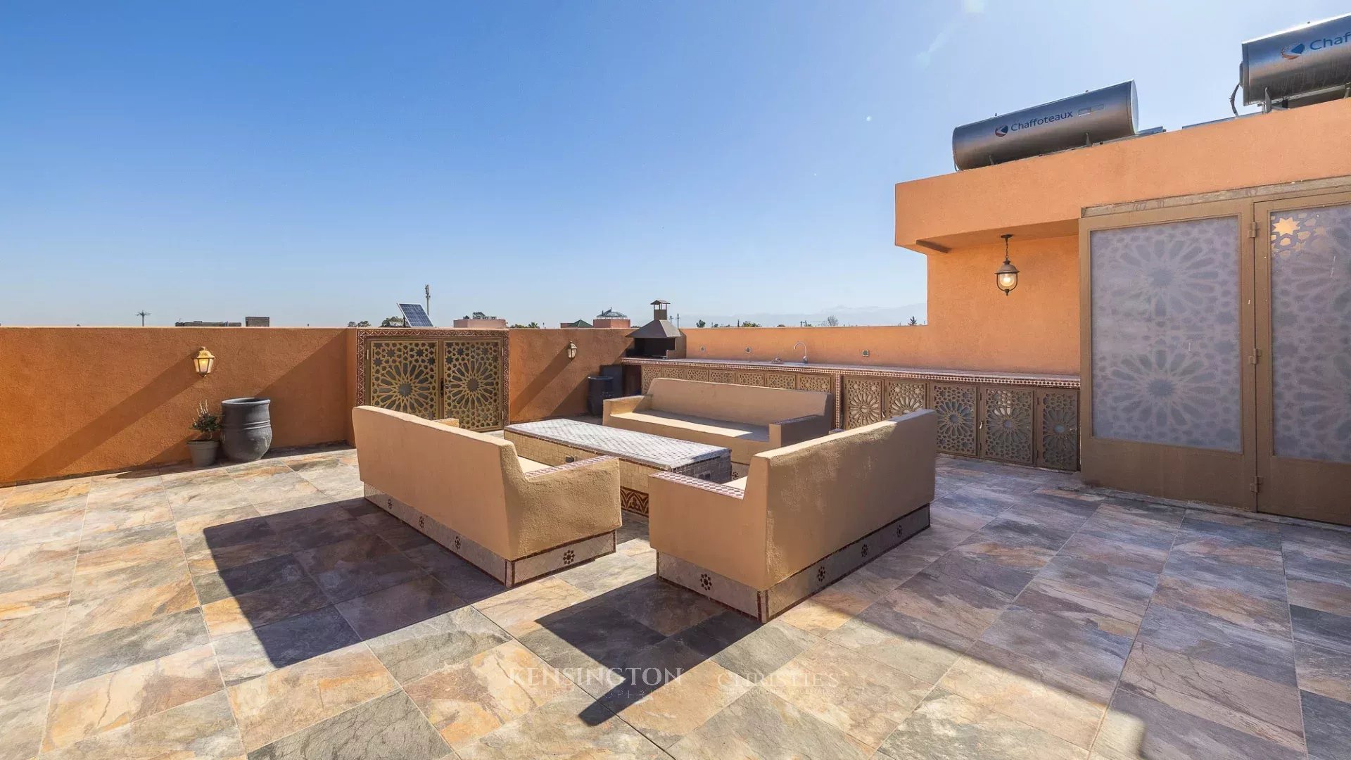 7 Bedroom Villa/Townhouse's Image 38