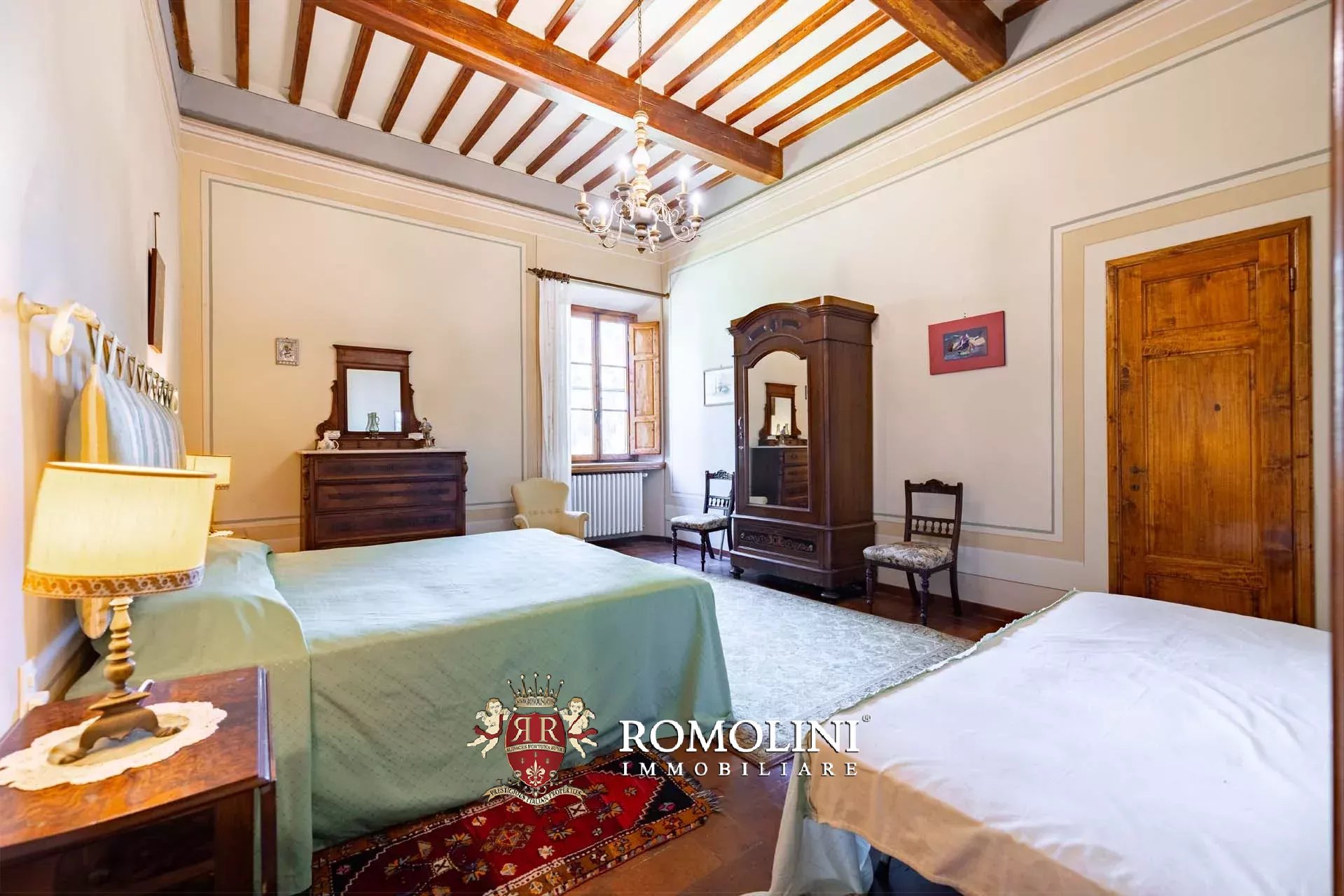 30 Bedroom Vineyard's Image 52
