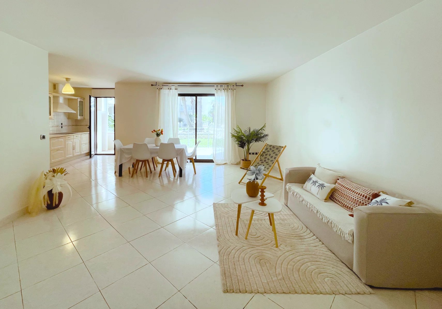 EXCLUSIVITE - HYERES CENTRE – Appartement T3, avec double terrasses, en rez-de-jardin dans la résidence de standing "Le Palais d'Orchidée"
