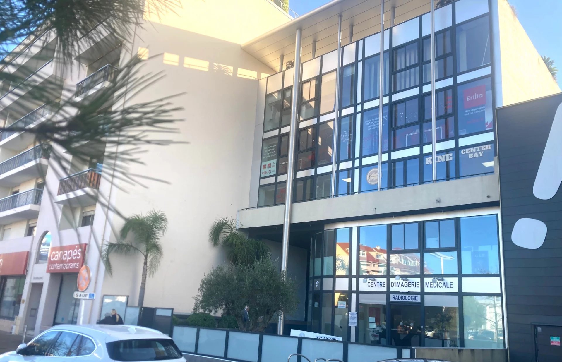 Agence immobilière de 