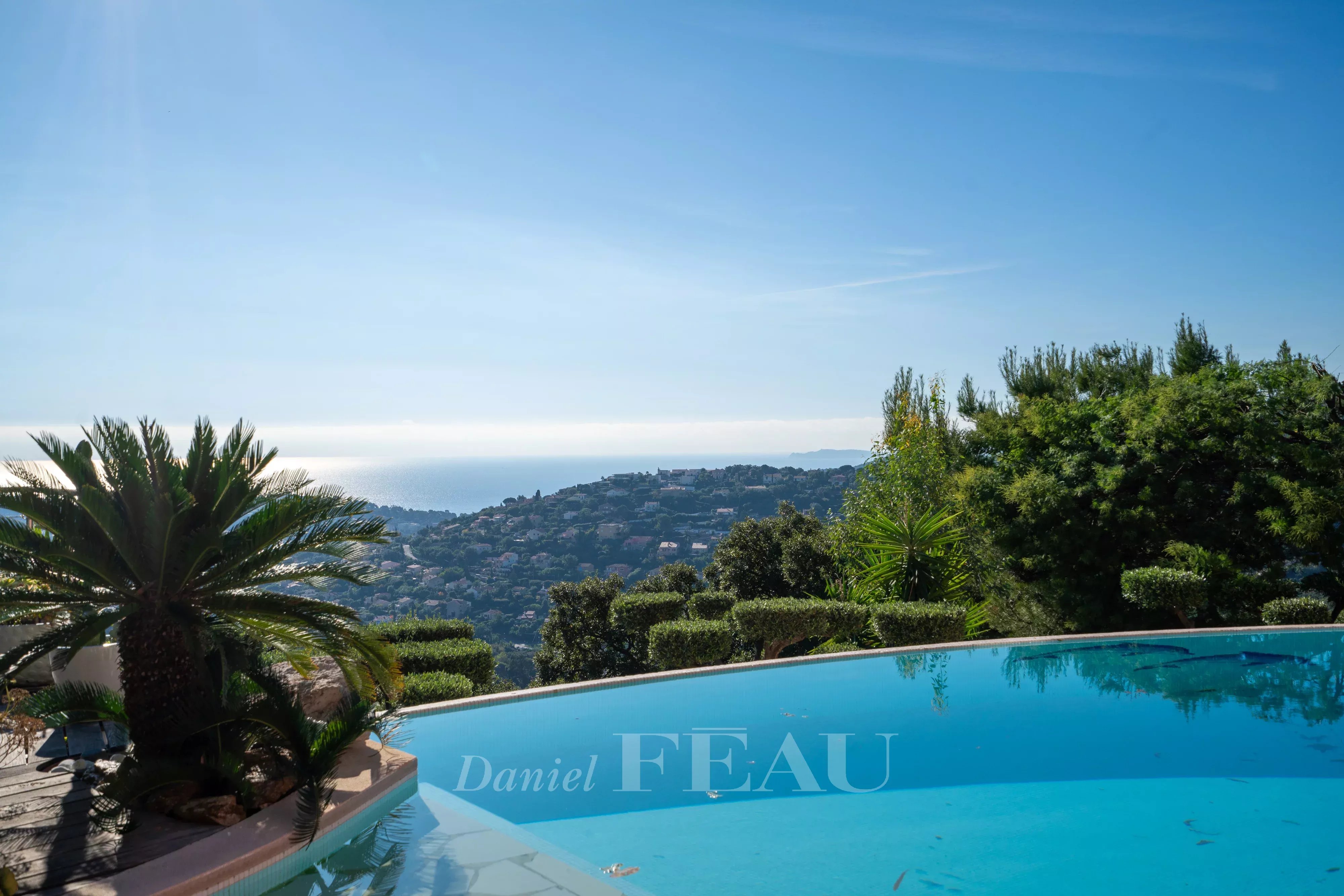 Cavalaire sur Mer - Propriété avec vue mer