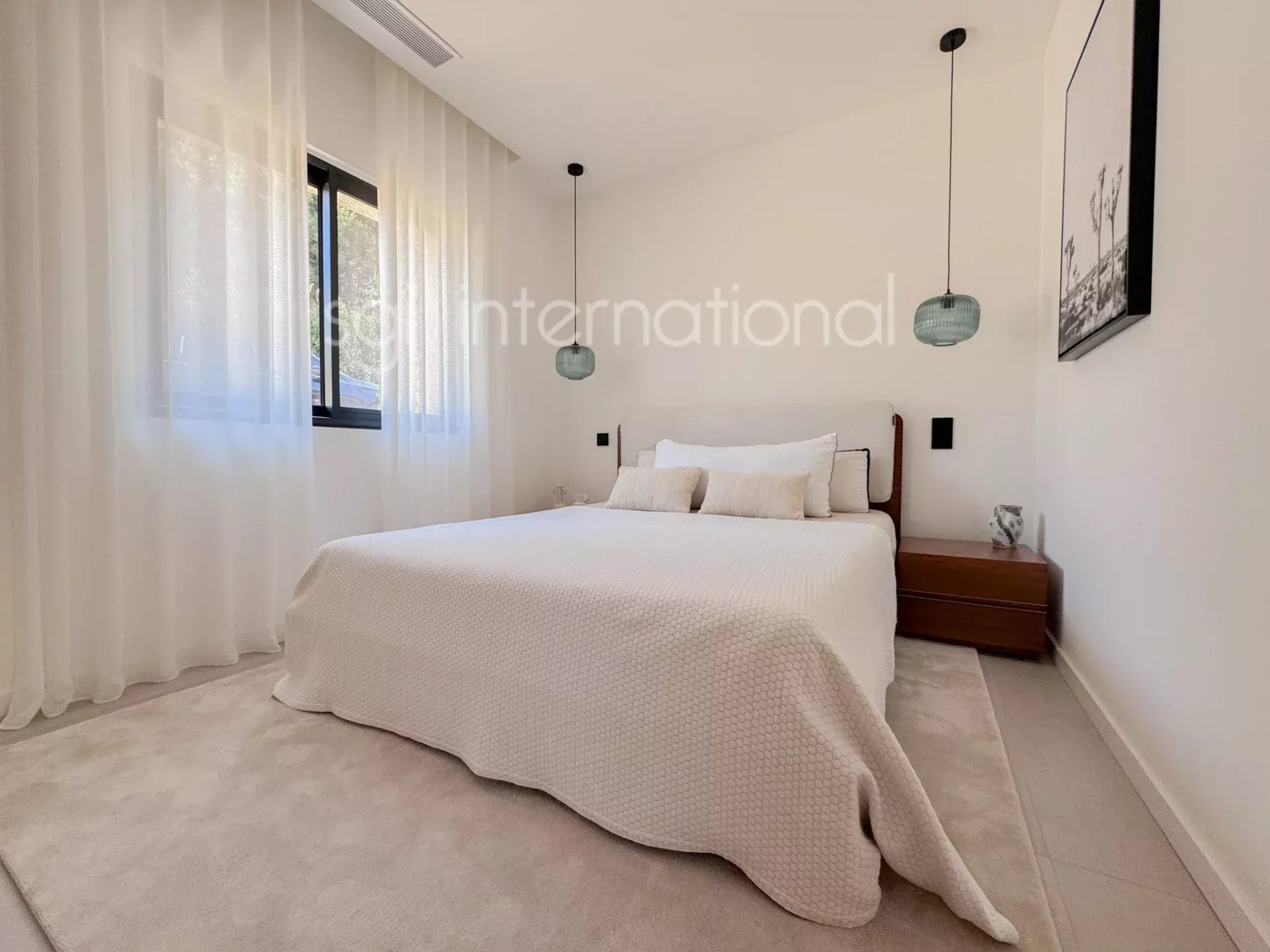 Grimaud – moderne, komplett renovierte Villa.