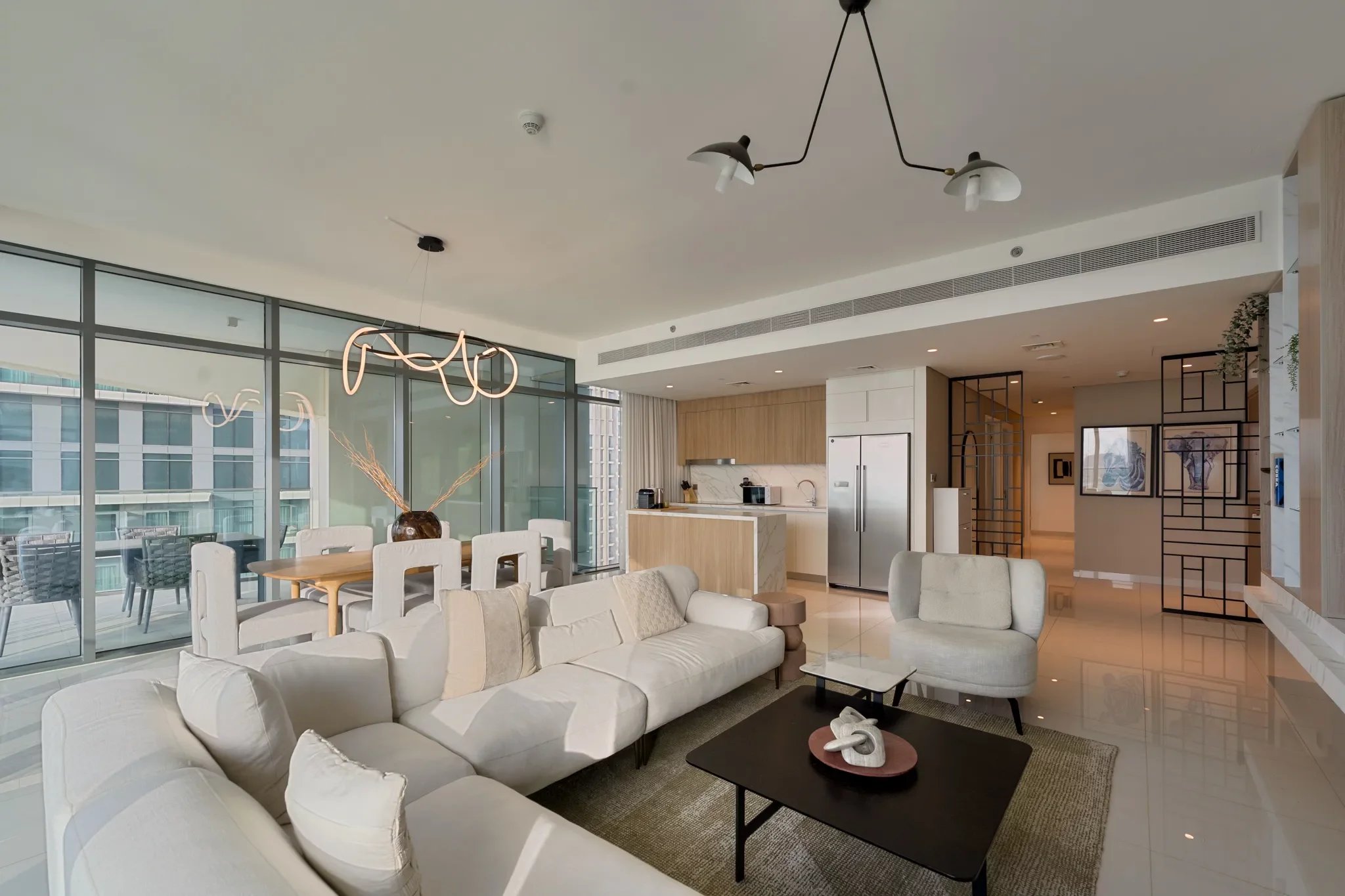 Appartement de 3 chambres rénové à Beach Vista Emaar Beachfront