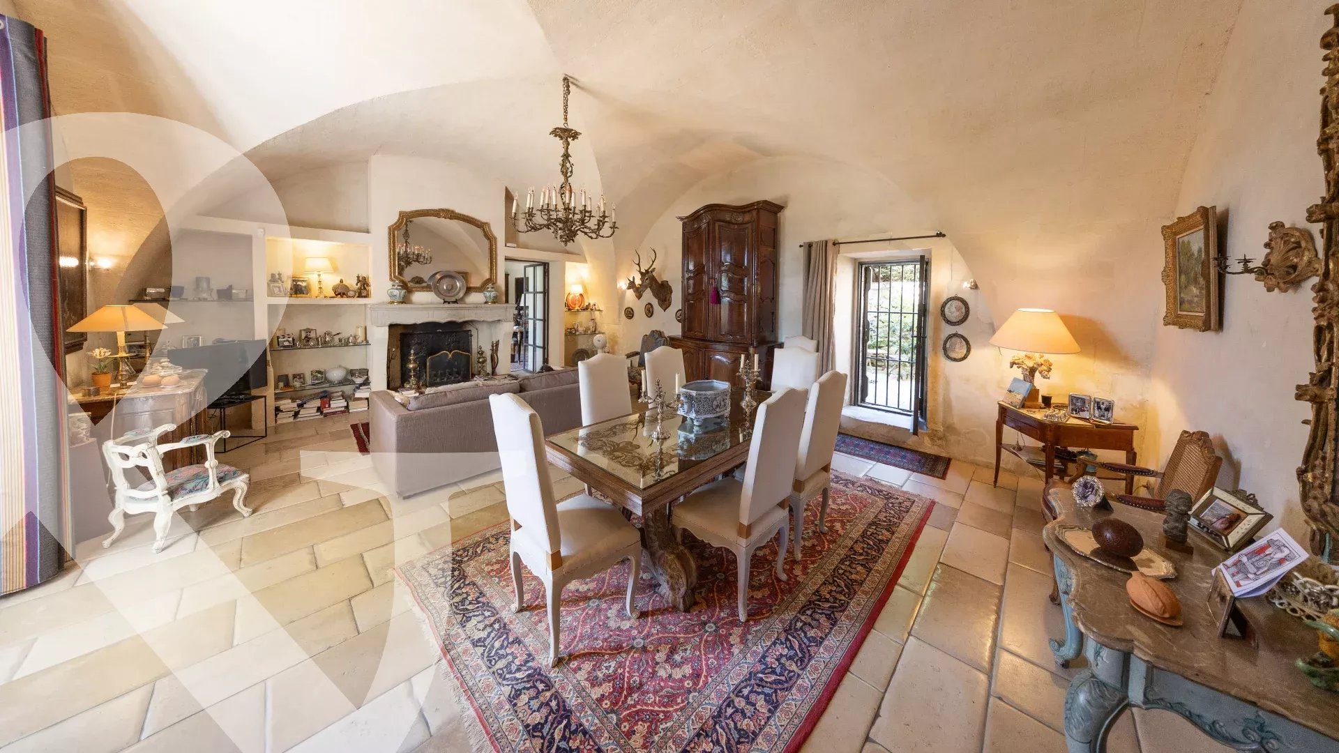 CHARME ET AUTHENTICITE