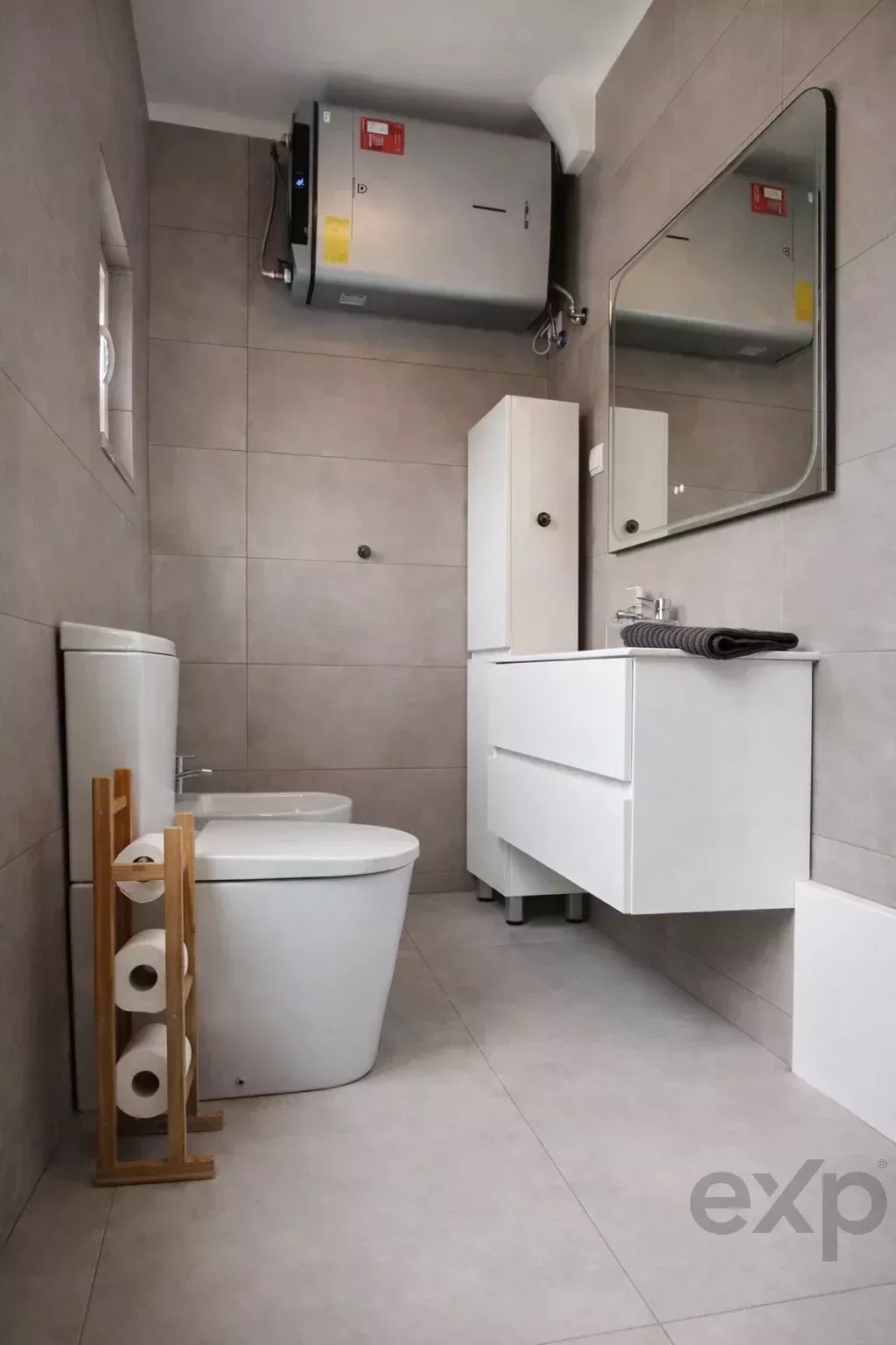 One-bedroom plus one apartment for sale in Campo de Ourique. 86691452 image 8