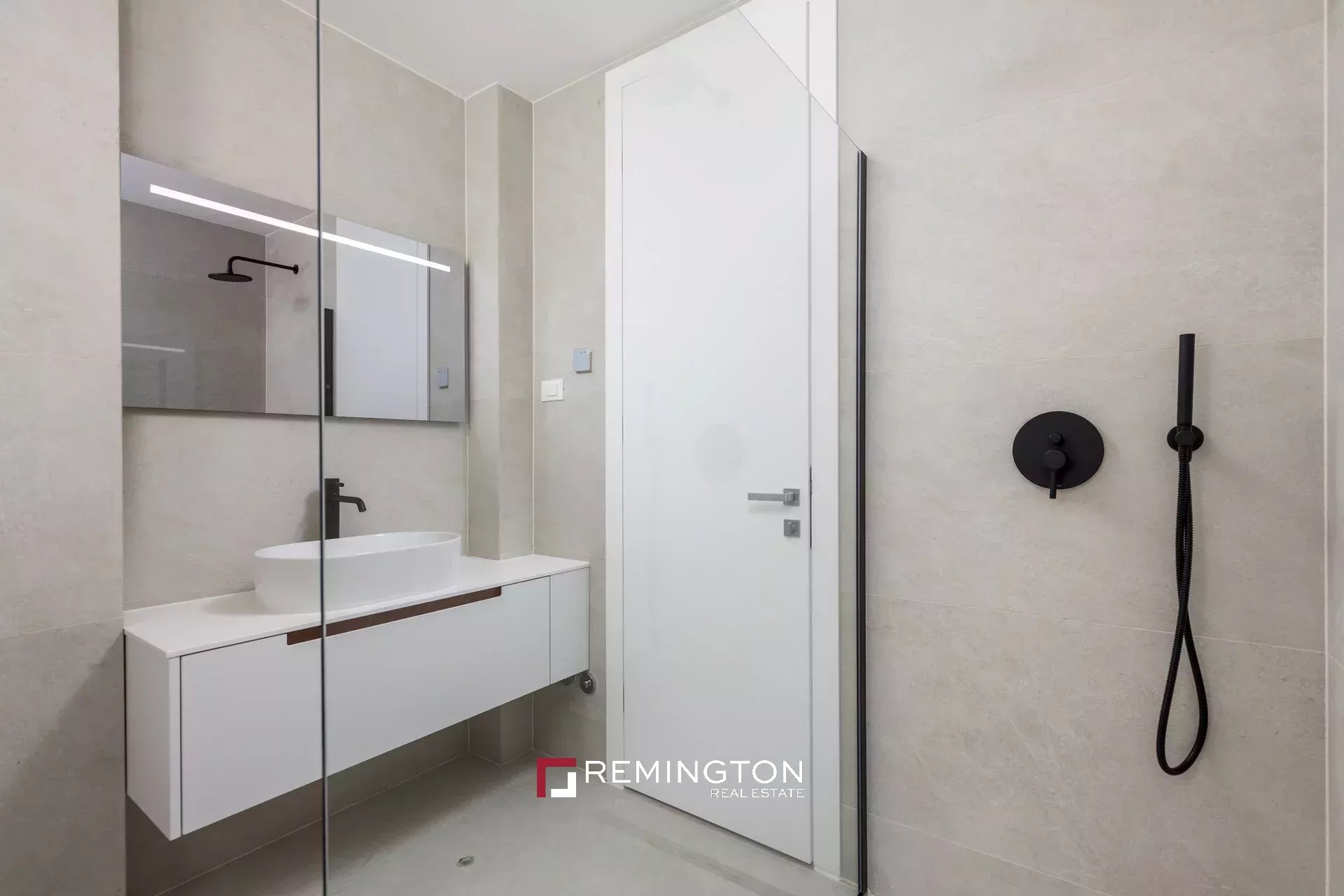 2 Bedroom Apartment/Flat's Image 4