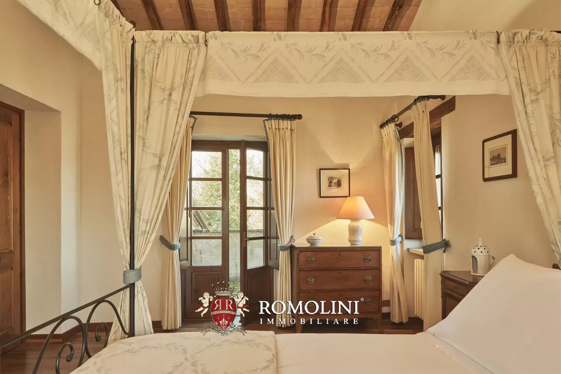 15 Bedroom Villa/Townhouse's Image 89