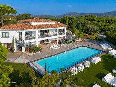 Luxury Contemporary Villa Sainte-Maxime | French Riviera Family Estate — photo 2 of 7