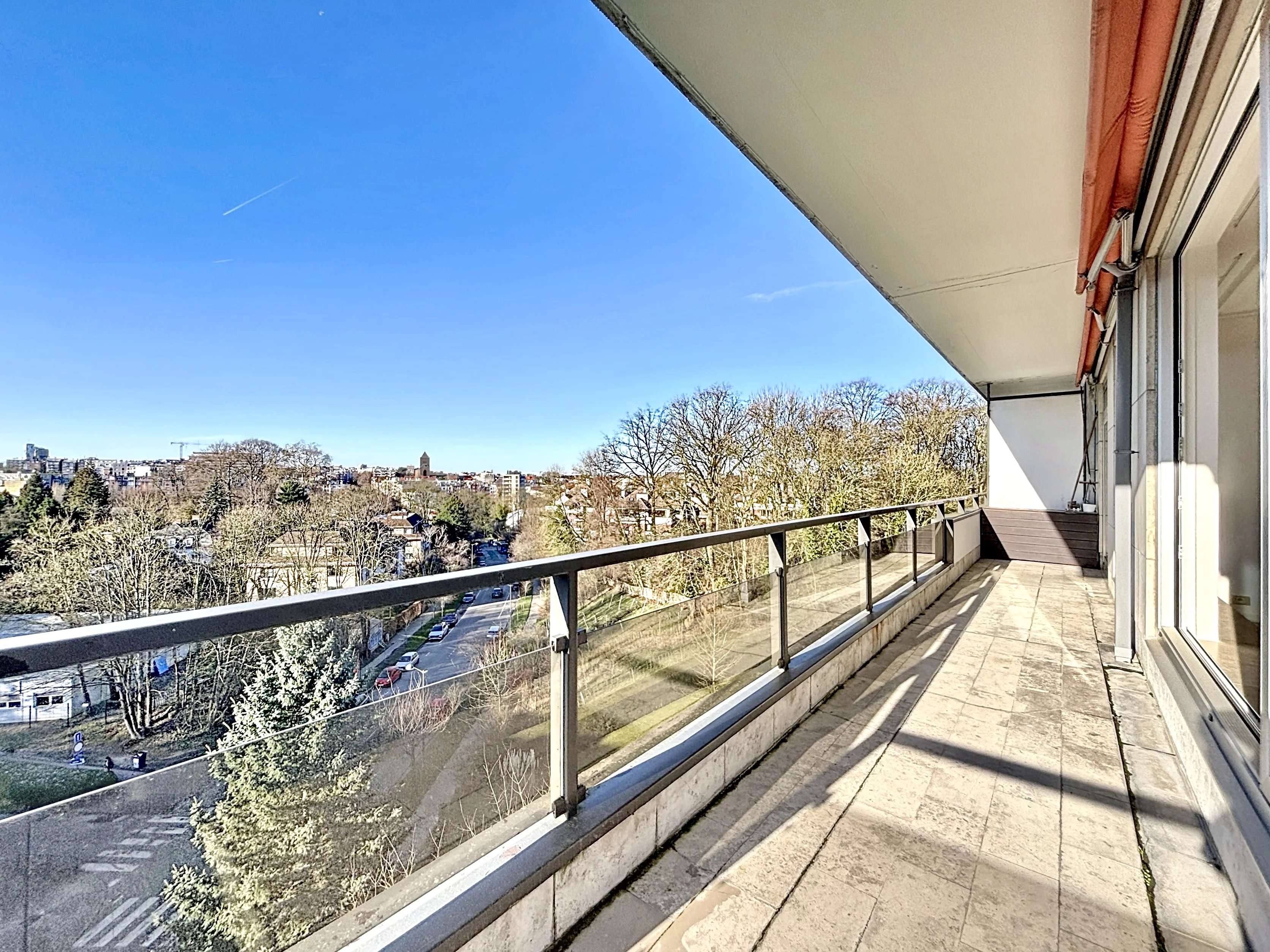 Appartement 3 chambres, terrasses, 2 garages