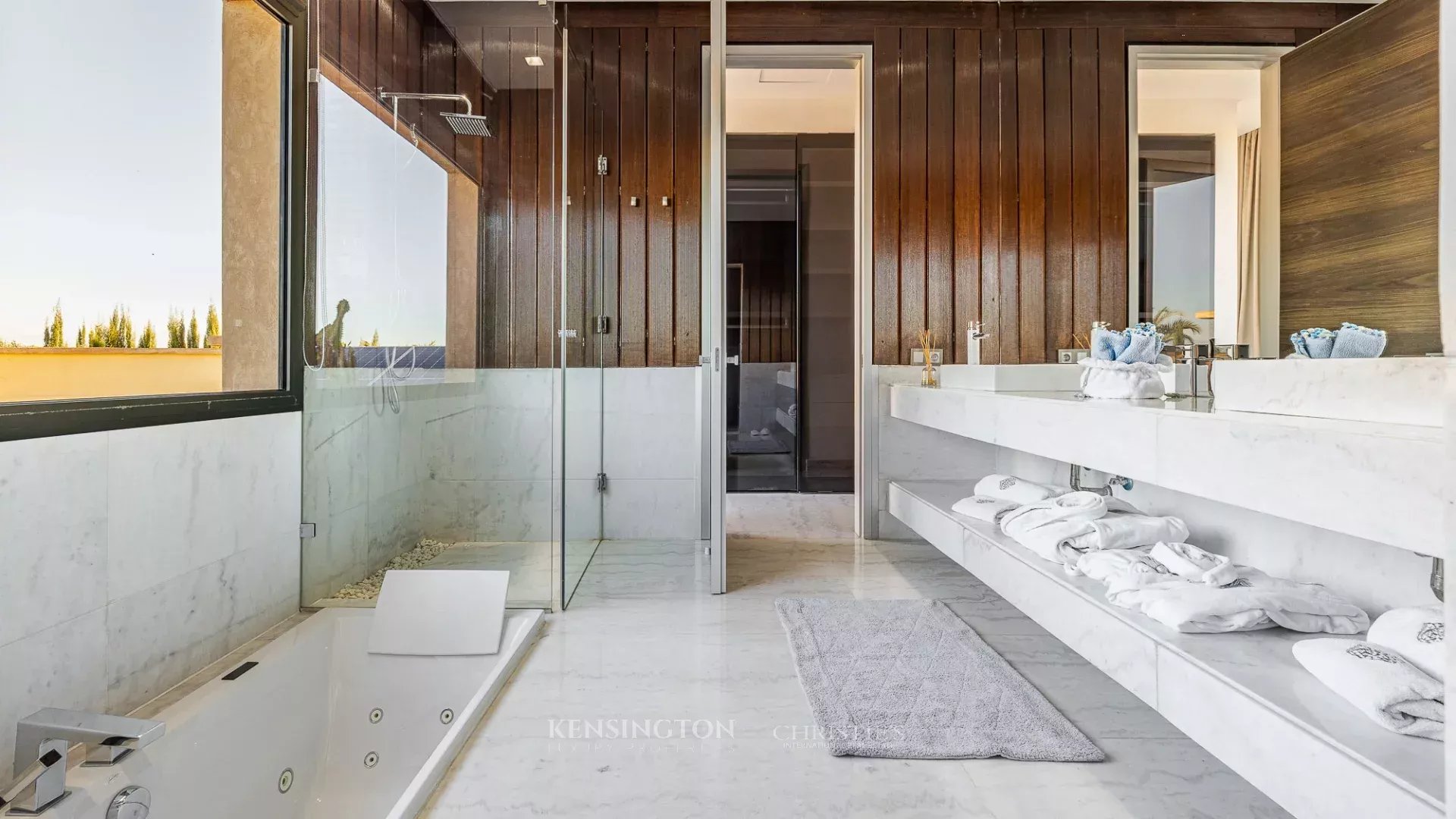 6 Bedroom Villa/Townhouse's Image 34