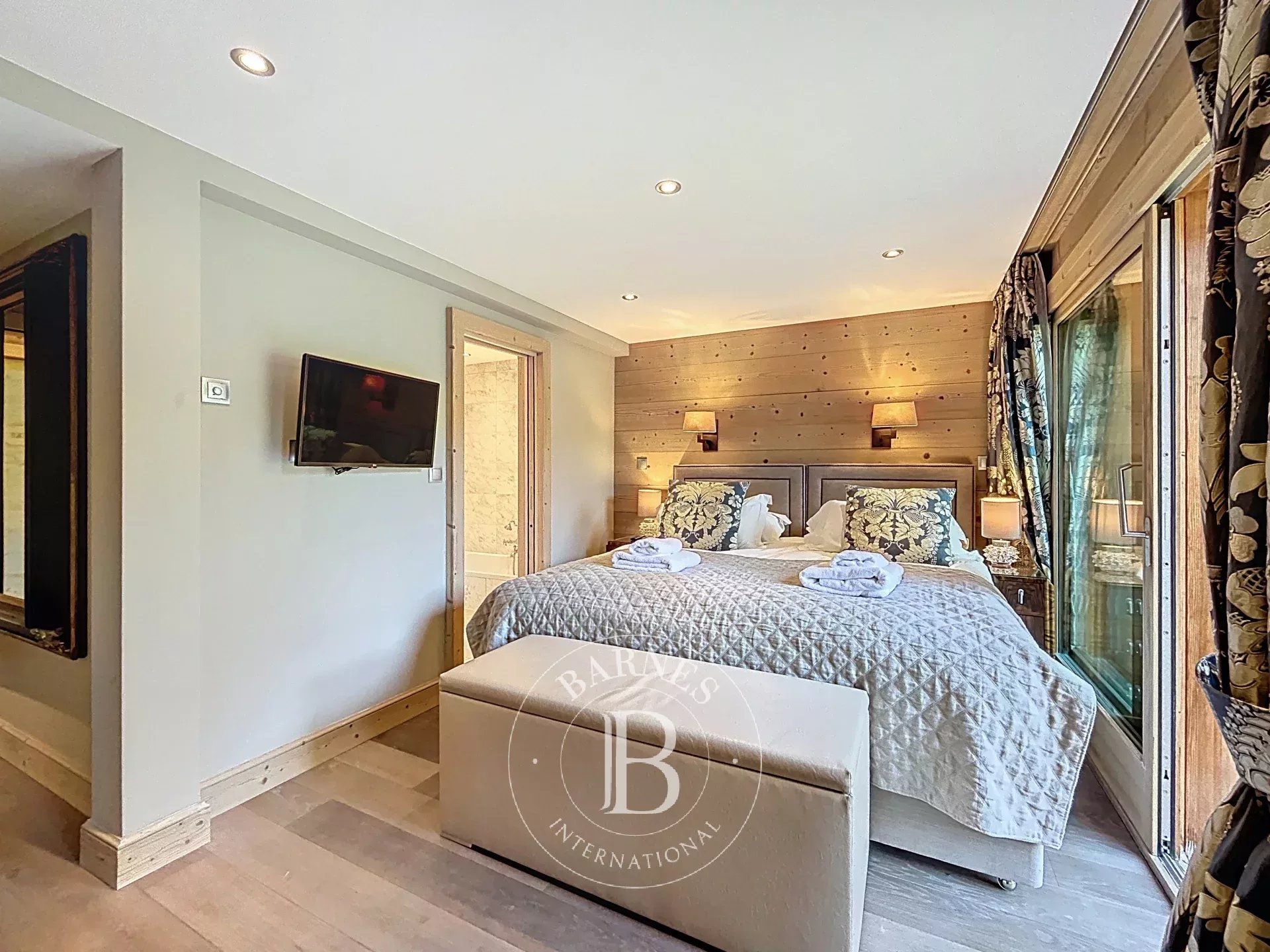 Photo of Les Gets - Chalet - 310 sqm - 6 bedrooms