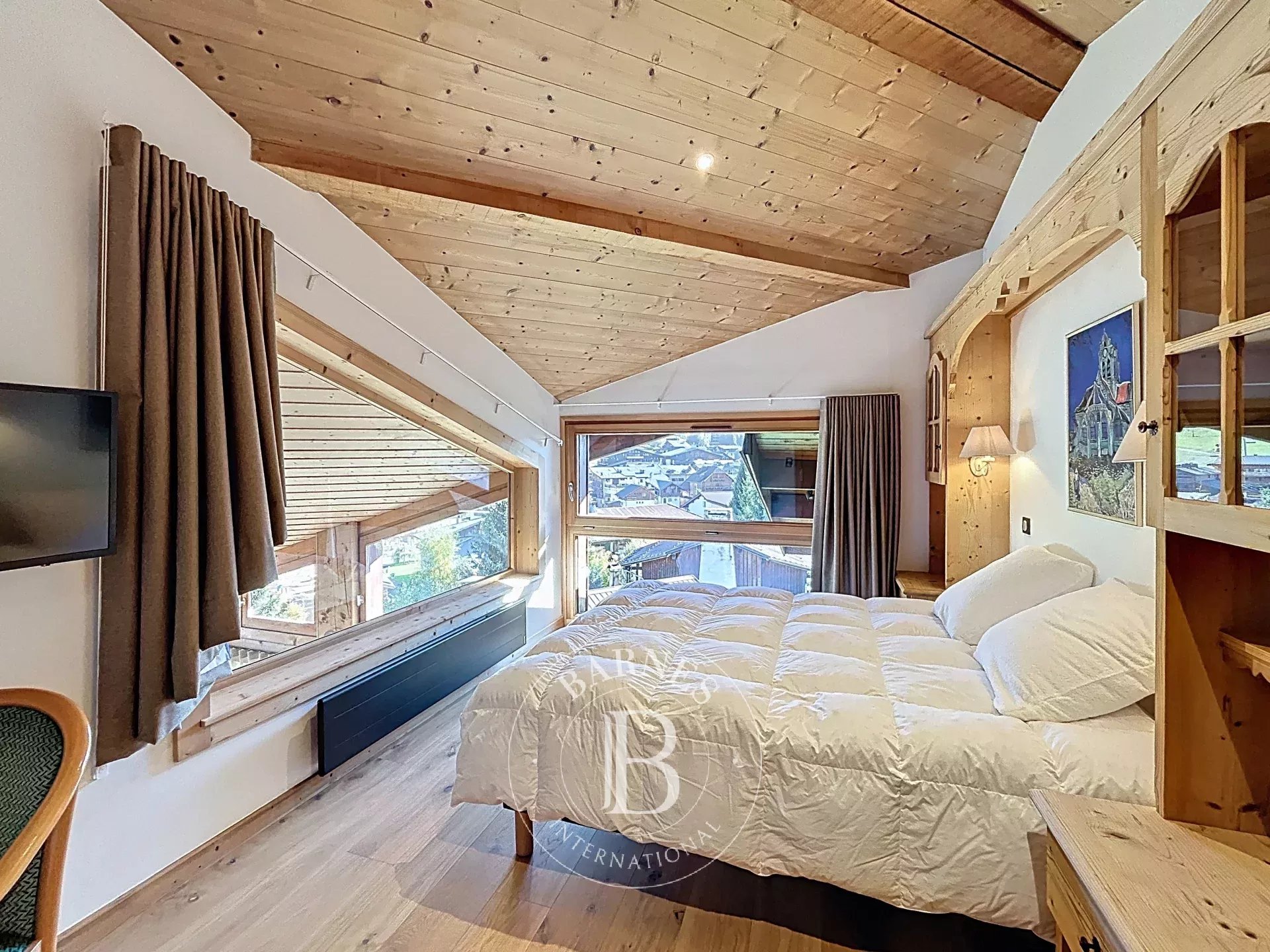 Photo of Les Gets - Unique chalet of 167 sqm with panoramic views in the village center – 4 bedrooms