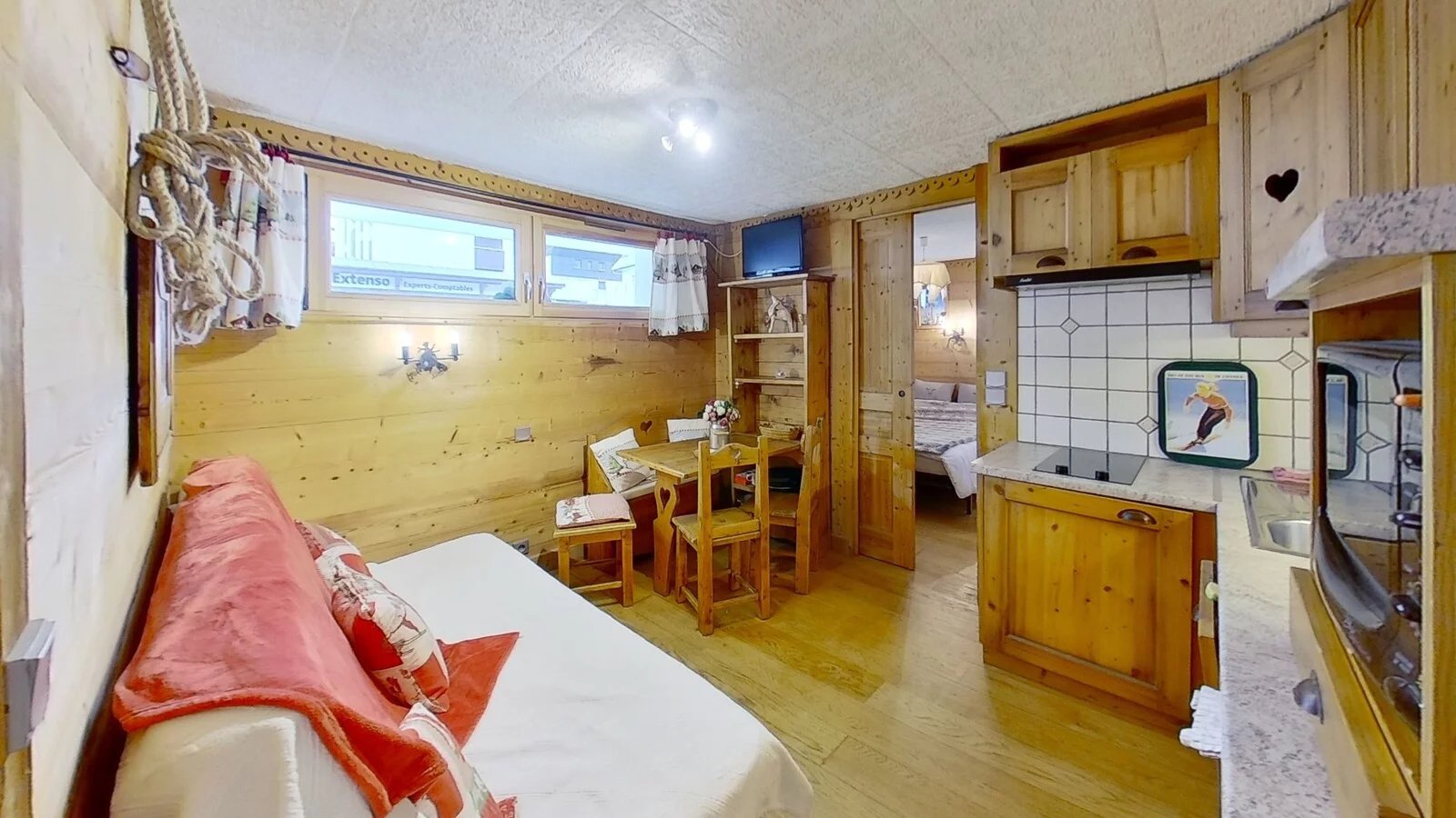 APPARTEMENT 2 PIECES - PLEIN CENTRE