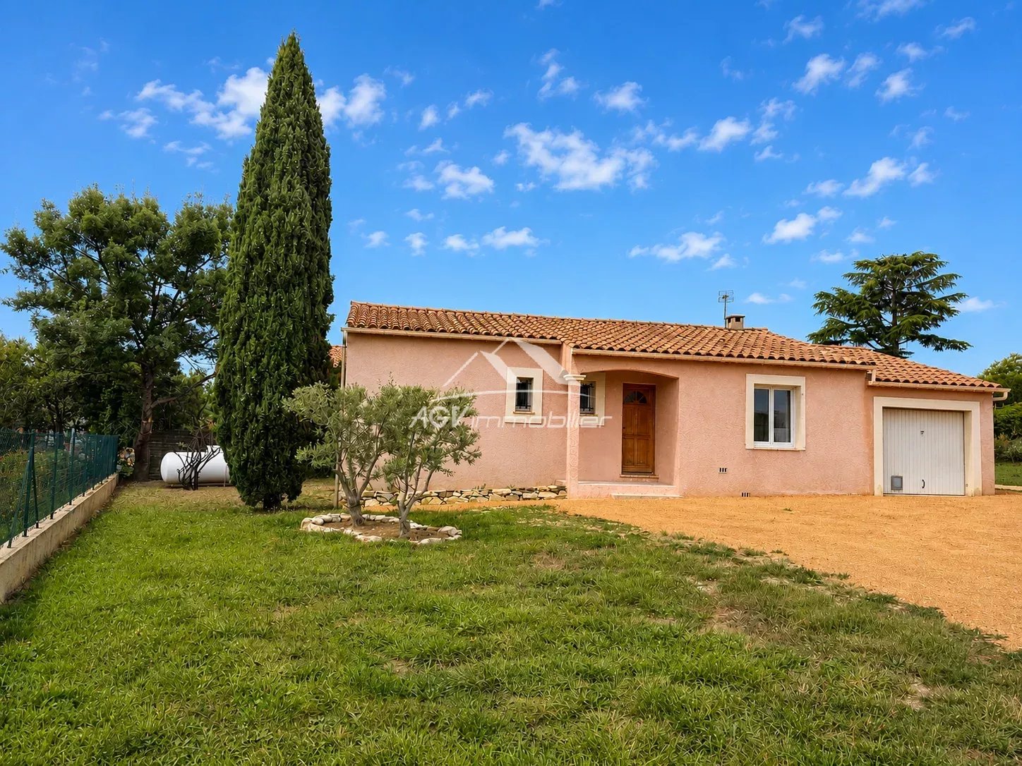 Maison de plain-pied, 3 chambres, garage