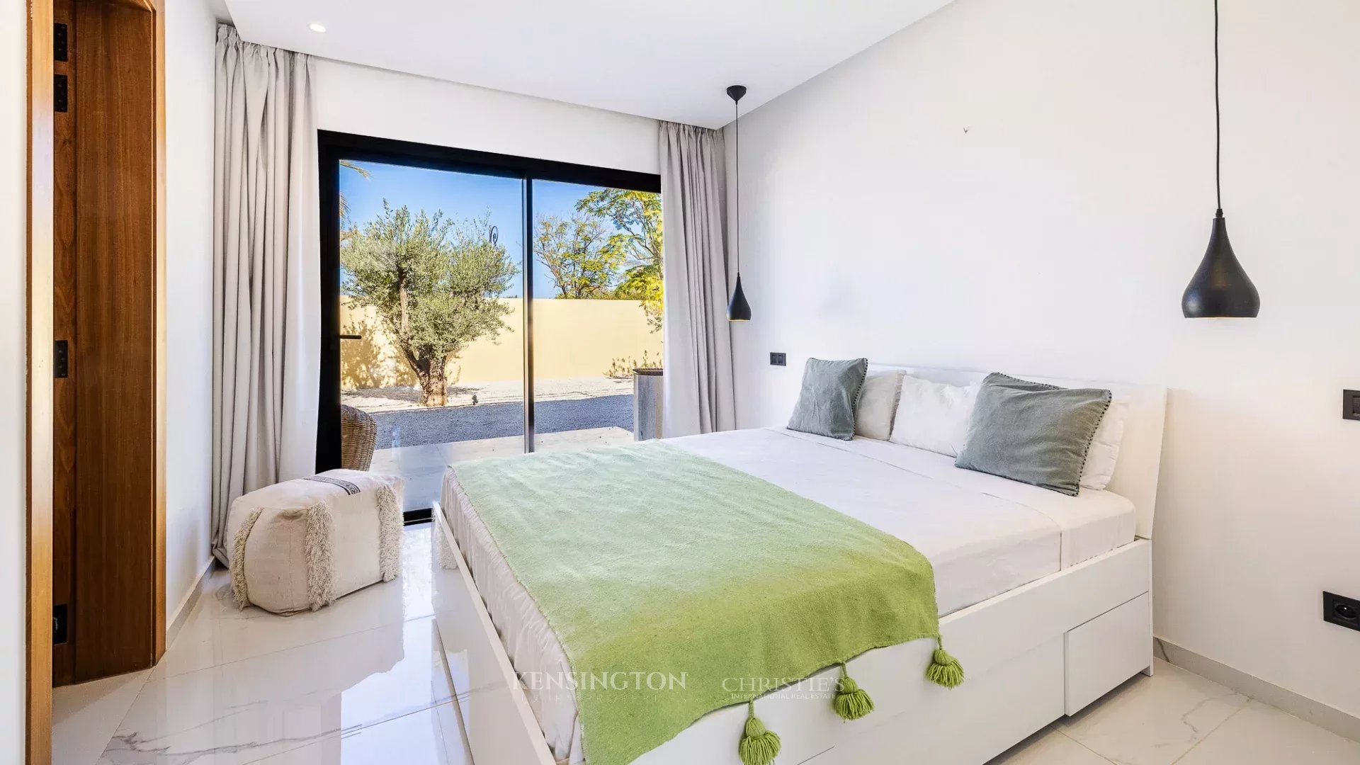 5 Bedroom Villa/Townhouse's Image 16