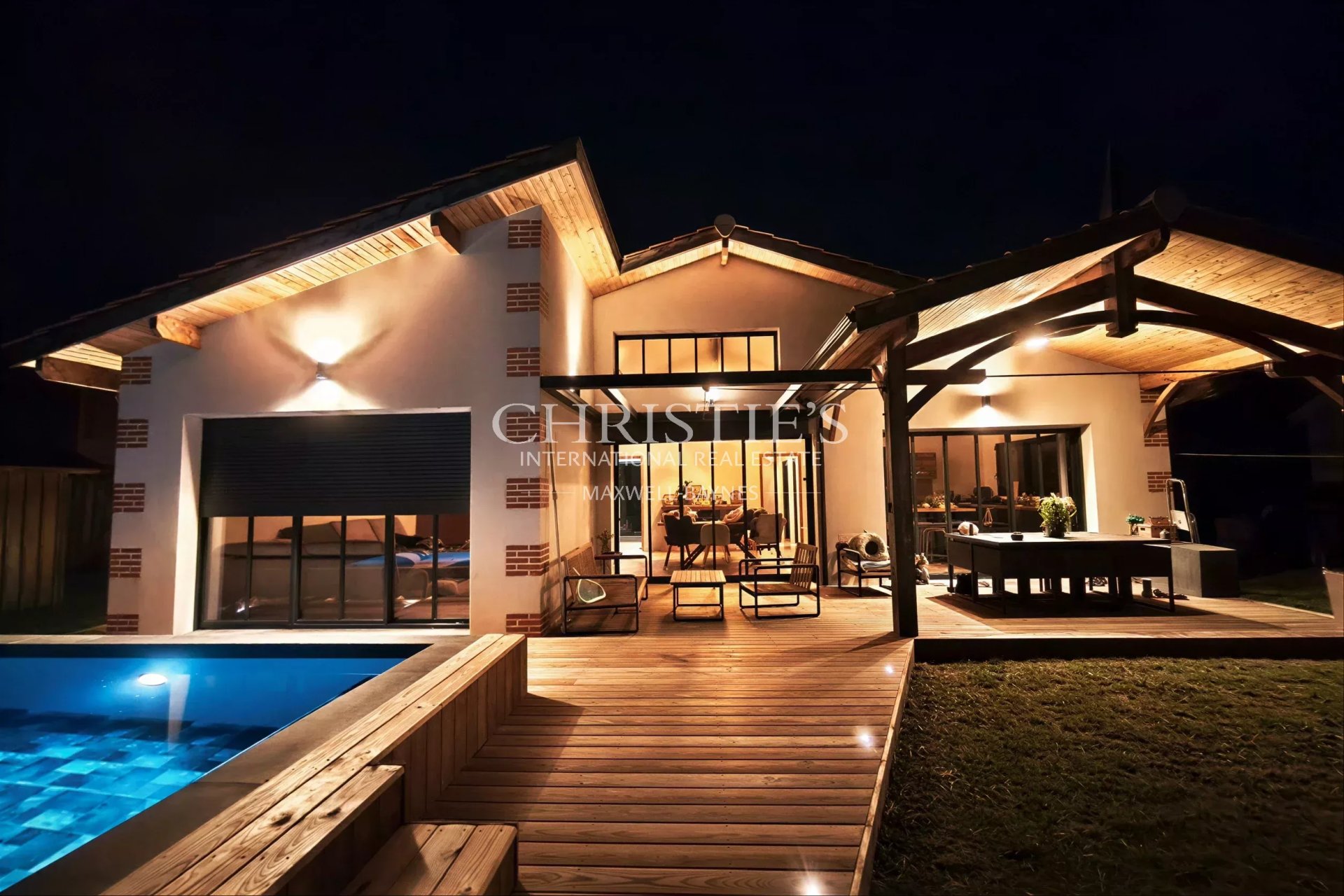 4 Bedroom Villa/Townhouse's Image 16