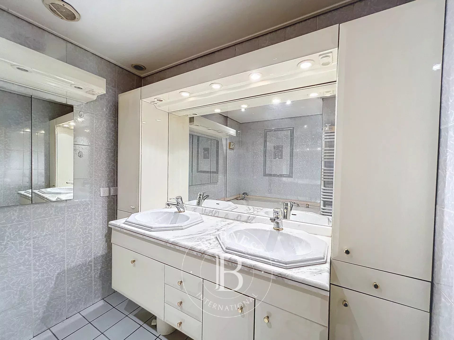 Apartment Neuilly-sur-Seine - picture 9