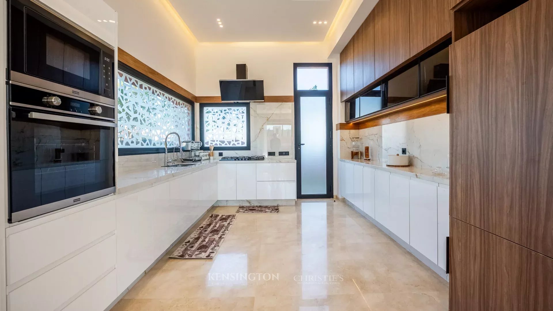 4 Bedroom Villa/Townhouse's Image 11