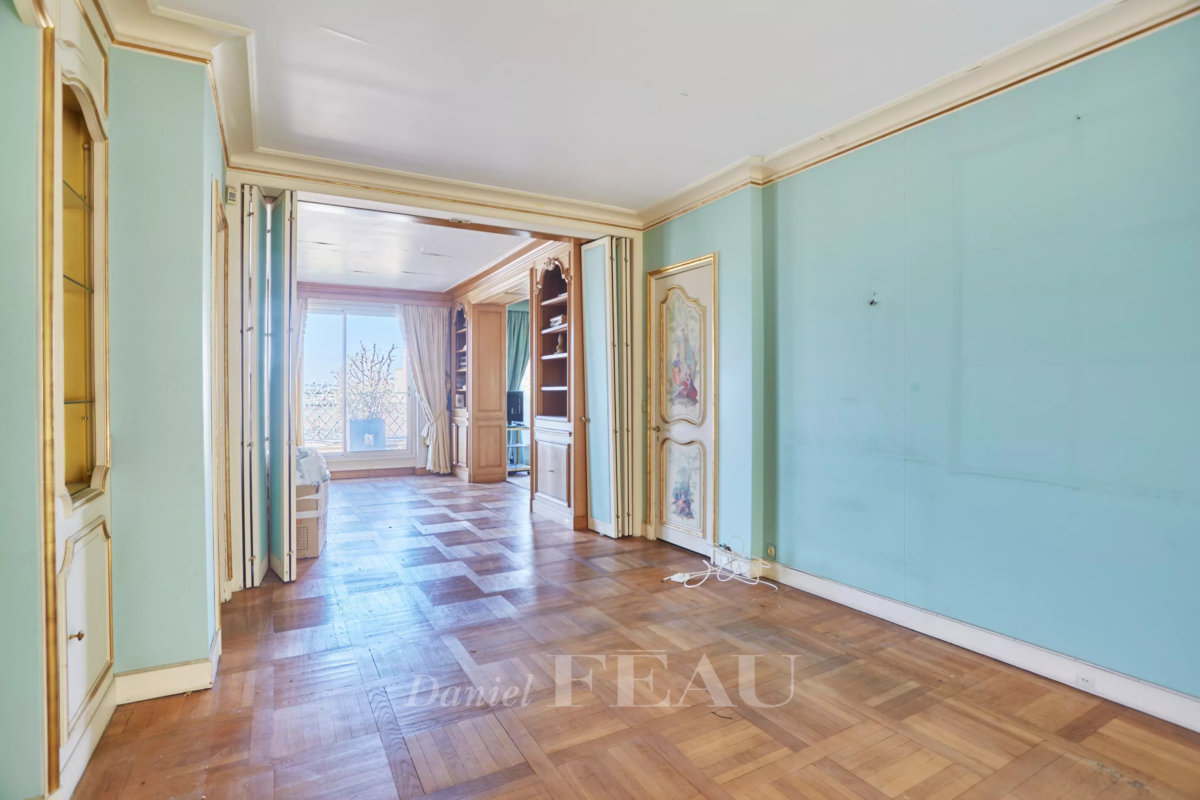 Sale Apartment Paris 16th