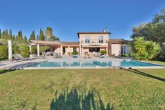 Valbonne South West Facing Villa for sale Near Village with pool — photo 5 of 8