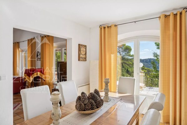 Charming Single-Storey Villa with Sea and Hill Views — photo 6