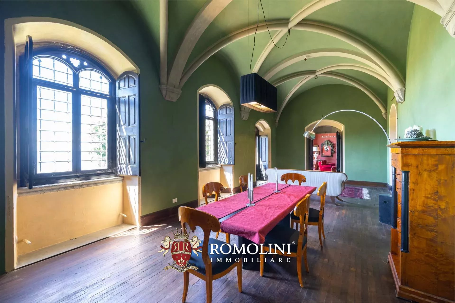 35 Bedroom Chateau's Image 14