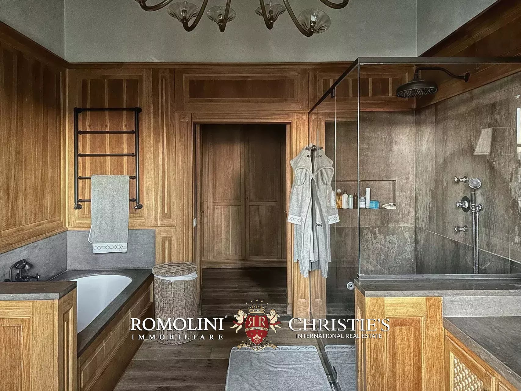 15 Bedroom Villa/Townhouse's Image 19