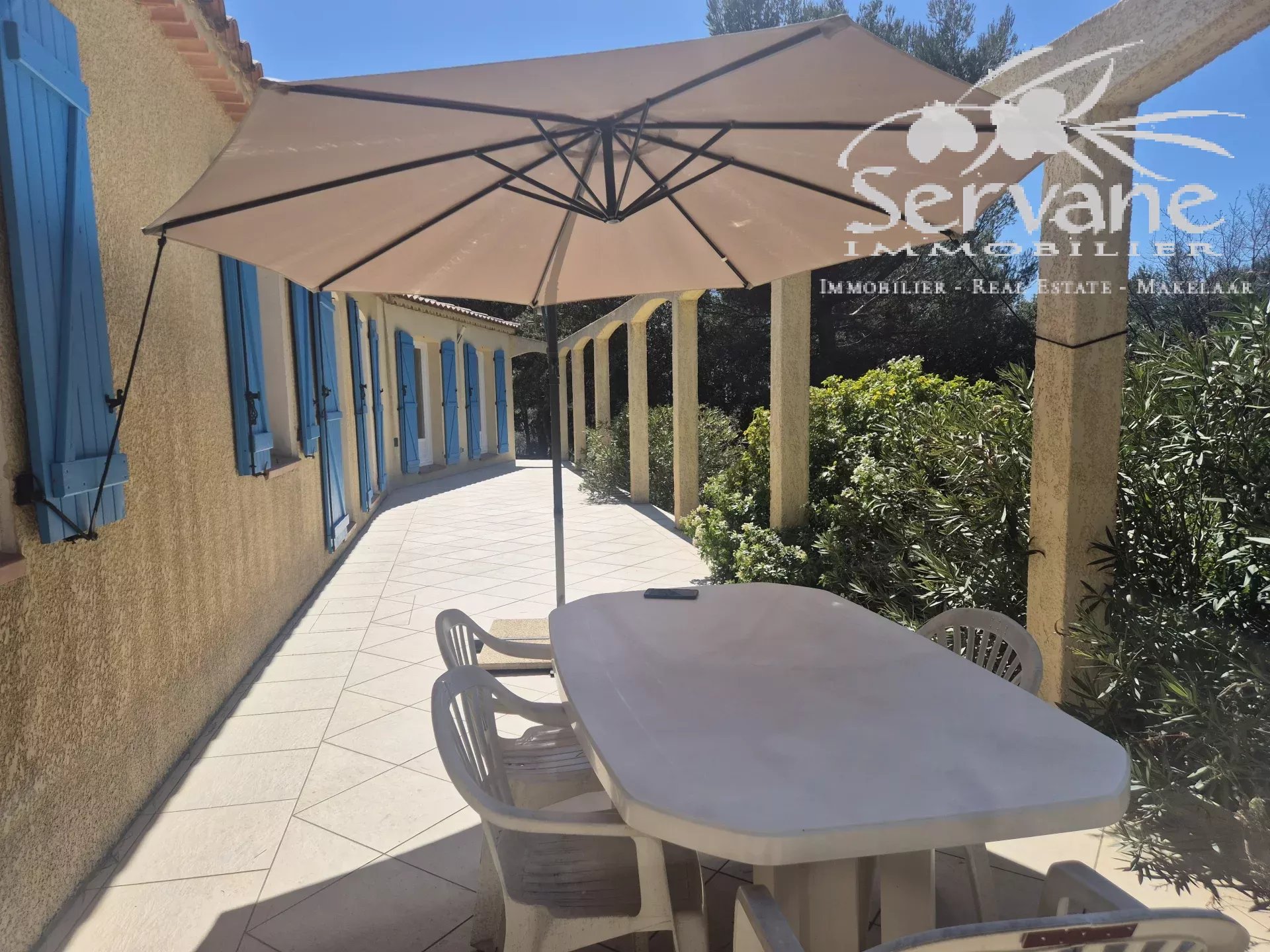 TAVERNES NICE 5 BEDROOMS VILLA IN A PEACEFULL ENVIRONMENT