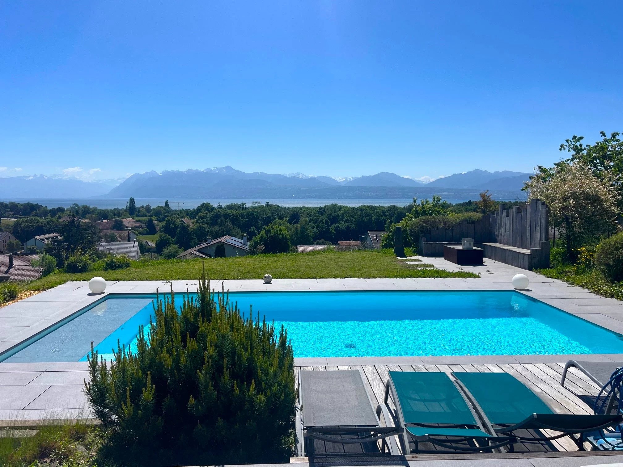 Luxe, modernité et vue imprenable sur le Lac !