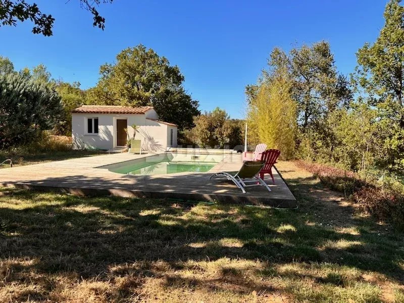 Maison de campagne type F5 avec piscine  dans un cadre verdoyant