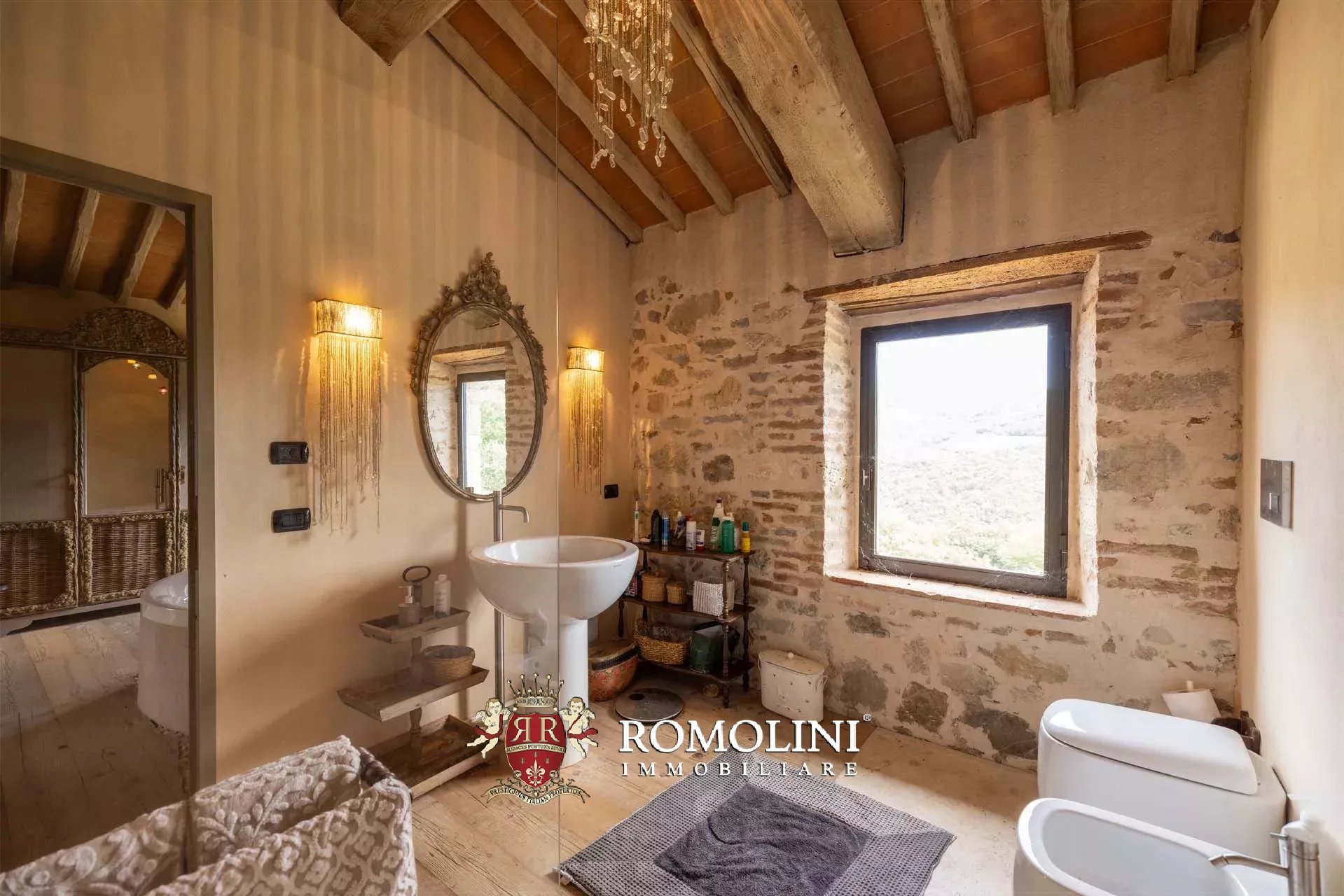 7 Bedroom Villa/Townhouse's Image 39