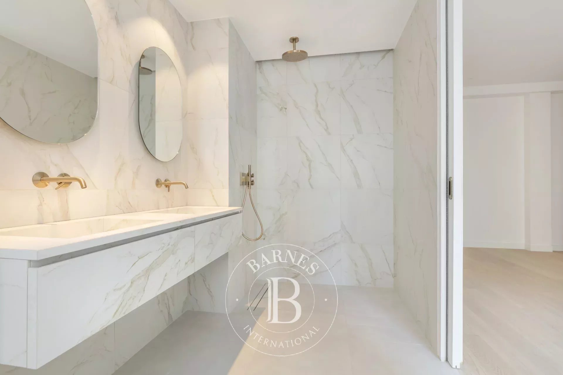 Daire Paris 8ème - picture 14