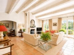 VALBONNE - Nice Provençale villa with landscaped garden and pool — photo 4 of 7