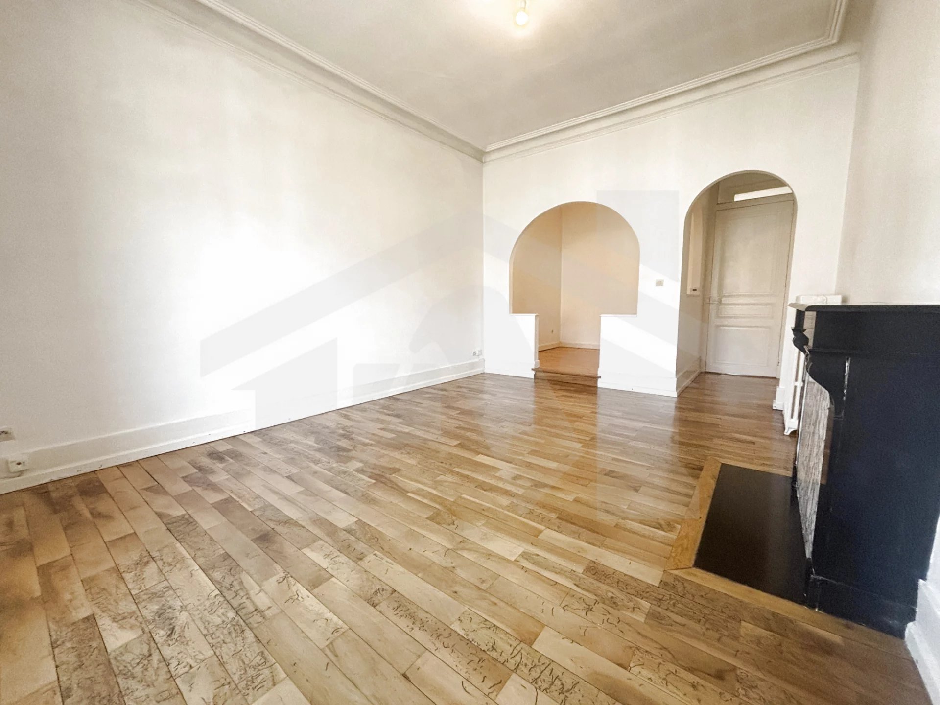 43 RUE LESDIGUIERES - GRENOBLE 2P+C 58m2