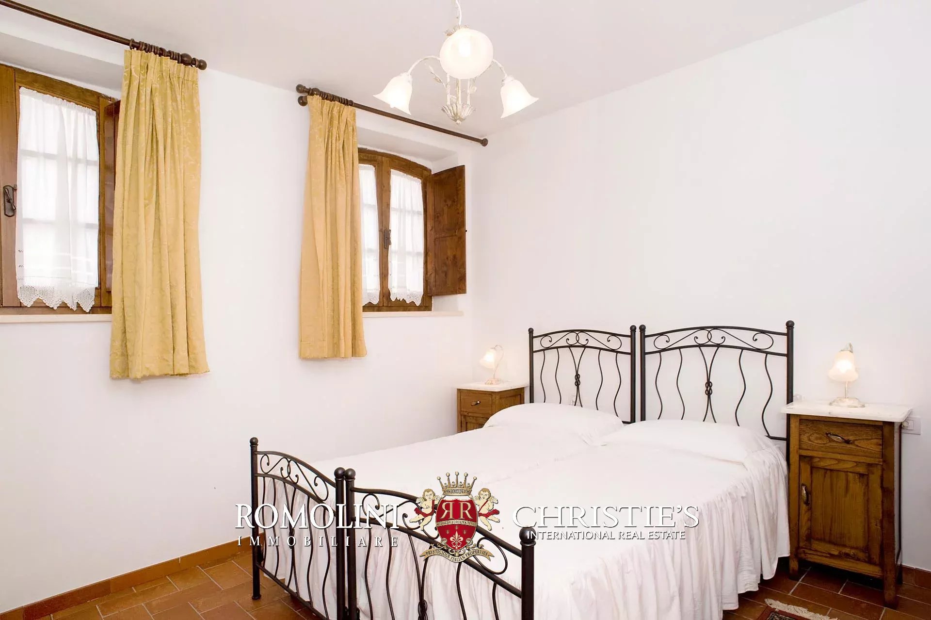 9 Bedroom Villa/Townhouse's Image 51