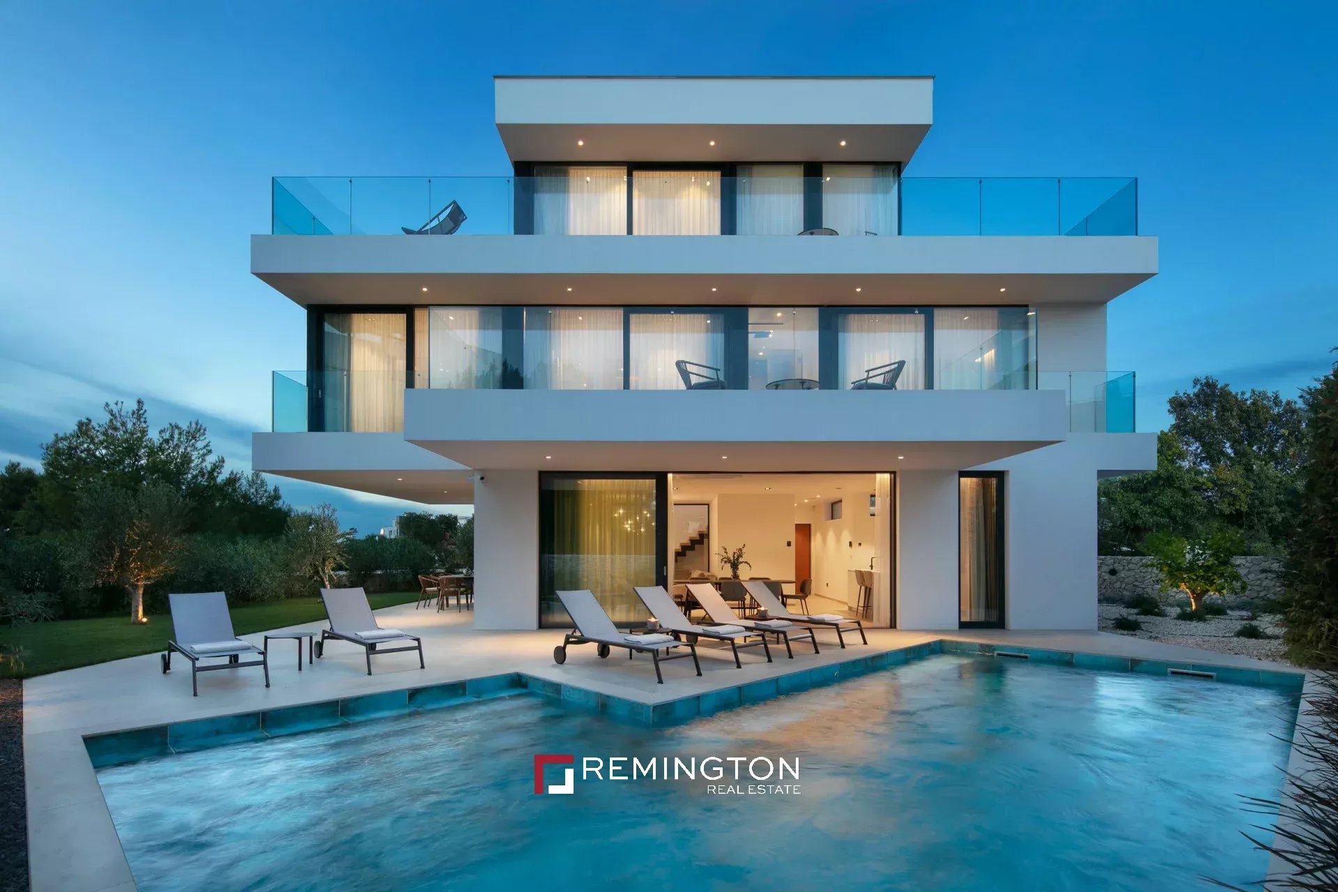 4 Bedroom Villa/Townhouse's Image 3