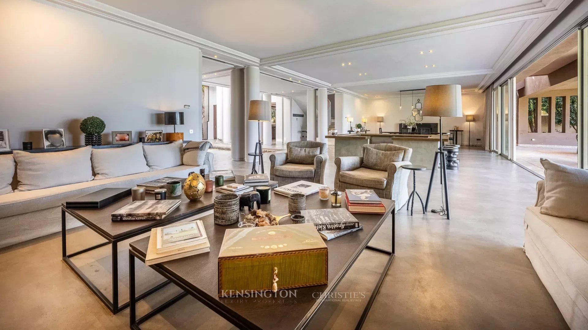 4 Bedroom Villa/Townhouse's Image 14