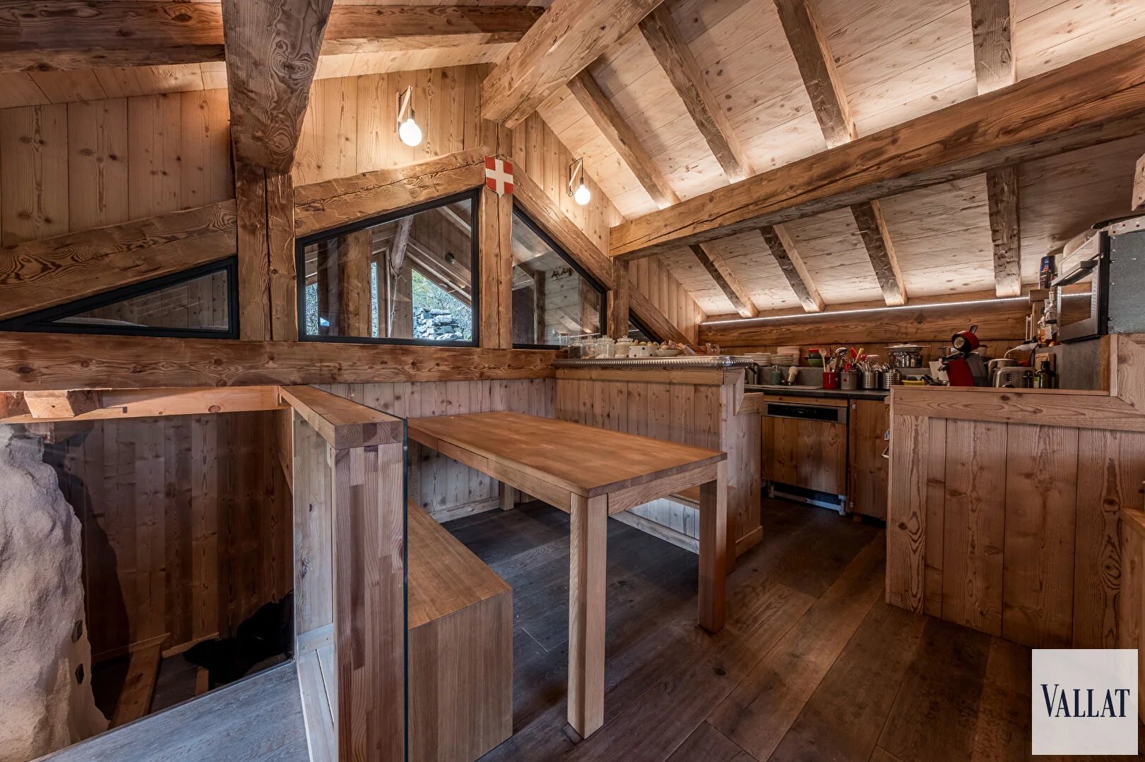 MERIBEL - AUSSERGEWÖHNLICHE MONTAGNETTE ZU VERKAUFEN