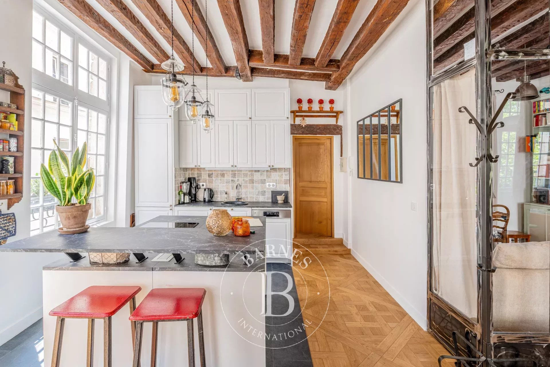 Daire Paris 4ème - picture 9