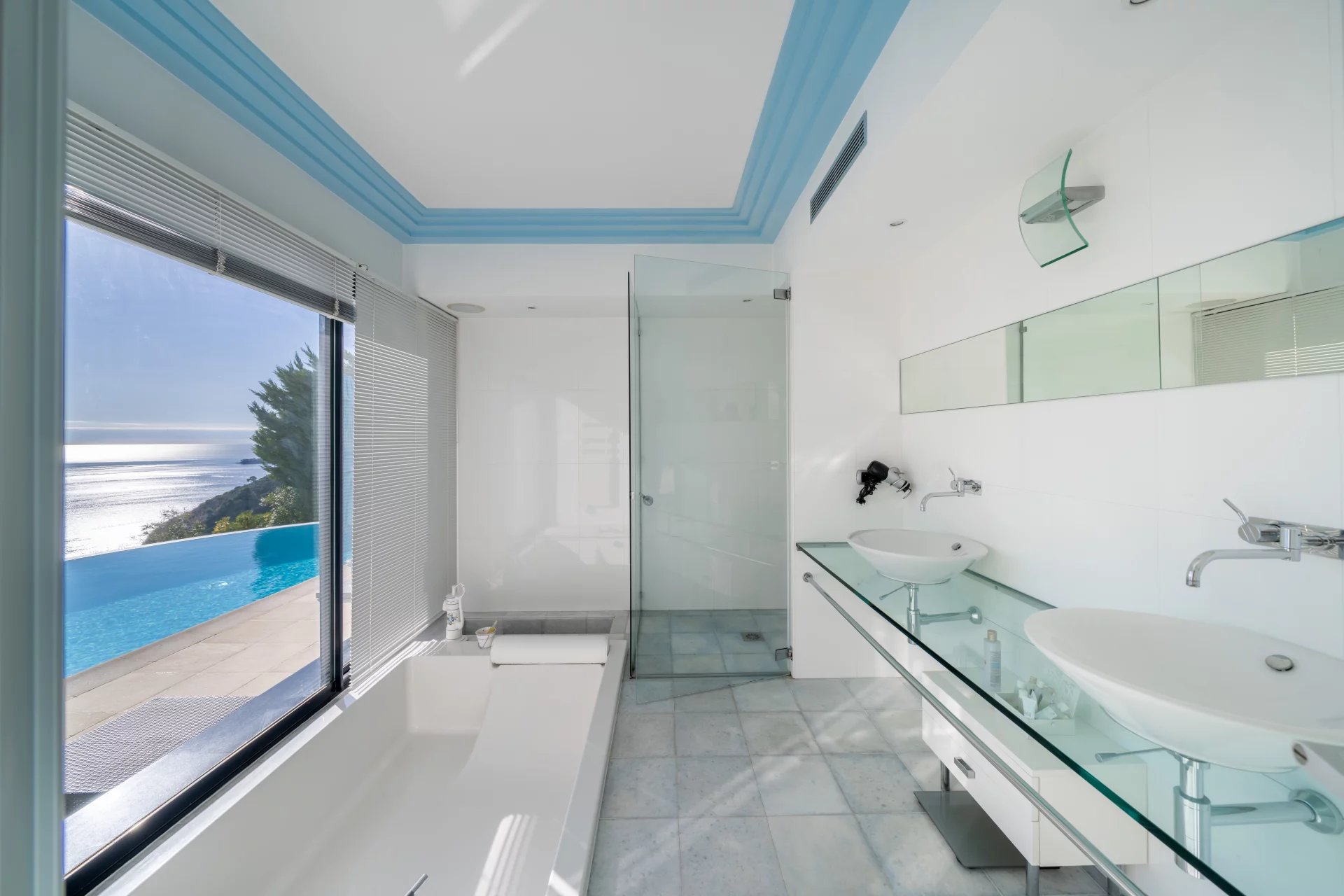 Exceptional Contemporary Villa with Panoramic Sea Views