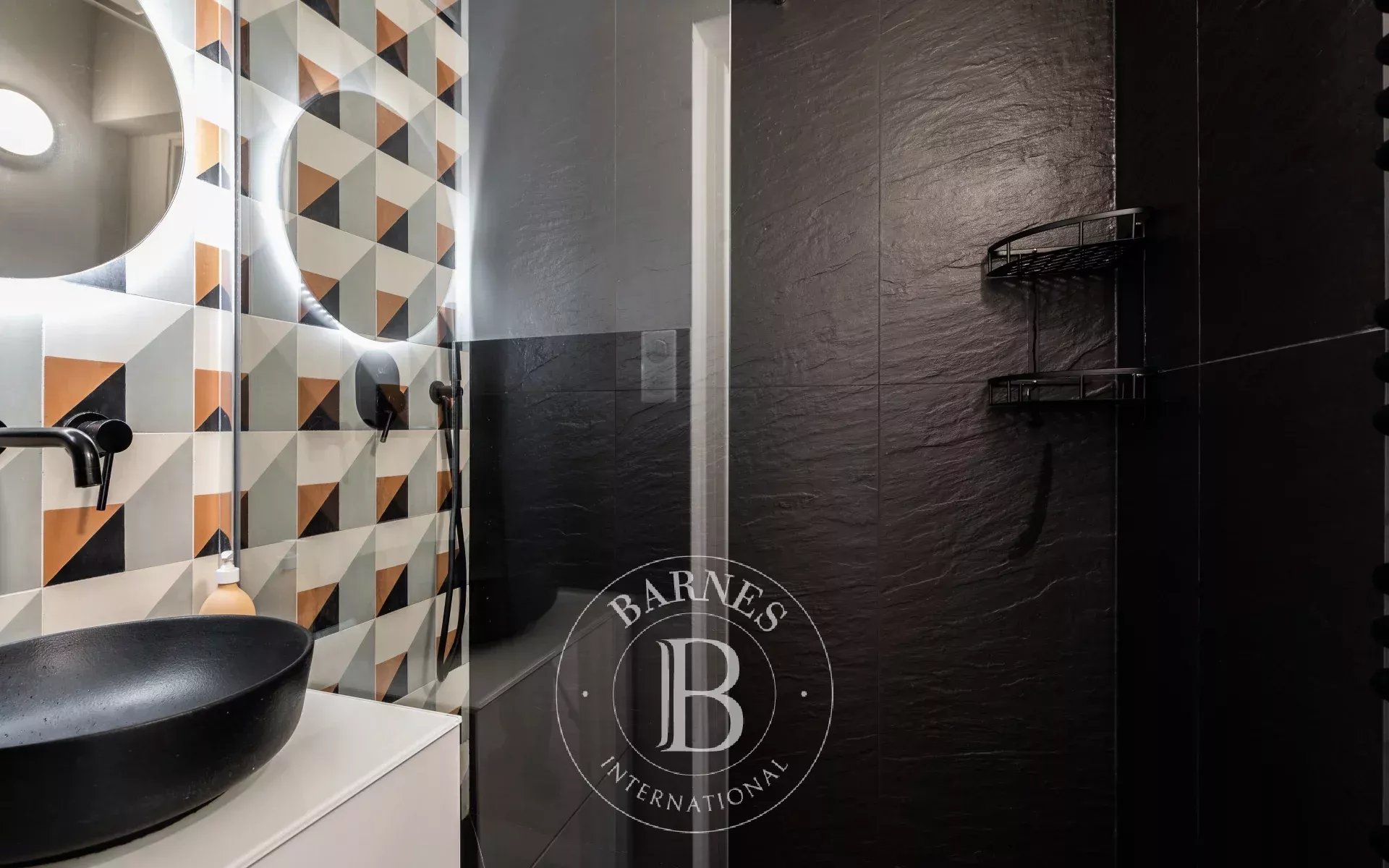 Daire Paris 18ème - picture 30