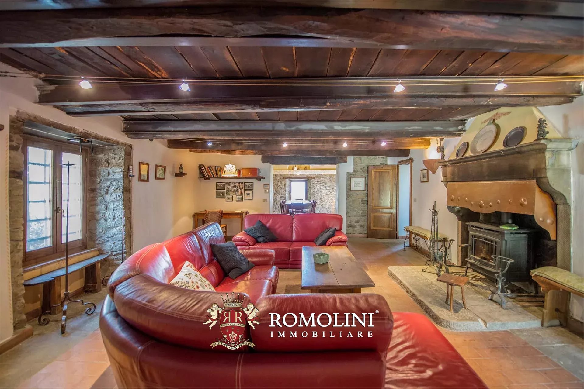 8 Bedroom Villa/Townhouse's Image 34