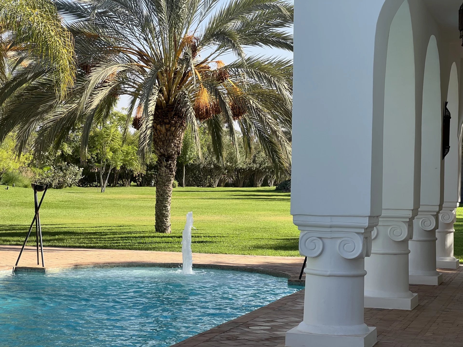 SPLENDID NEO-CLASSICAL VILLA 20 MINUTES FROM THE CENTER OF MARRAKECH