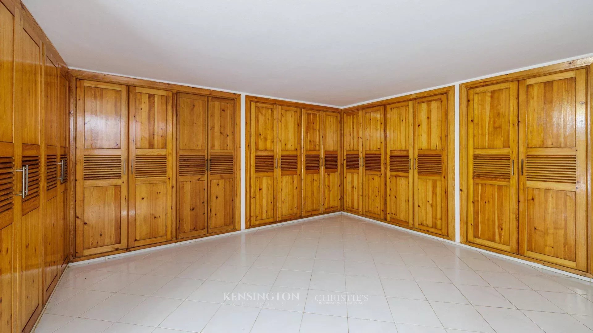 5 Bedroom Villa/Townhouse's Image 16