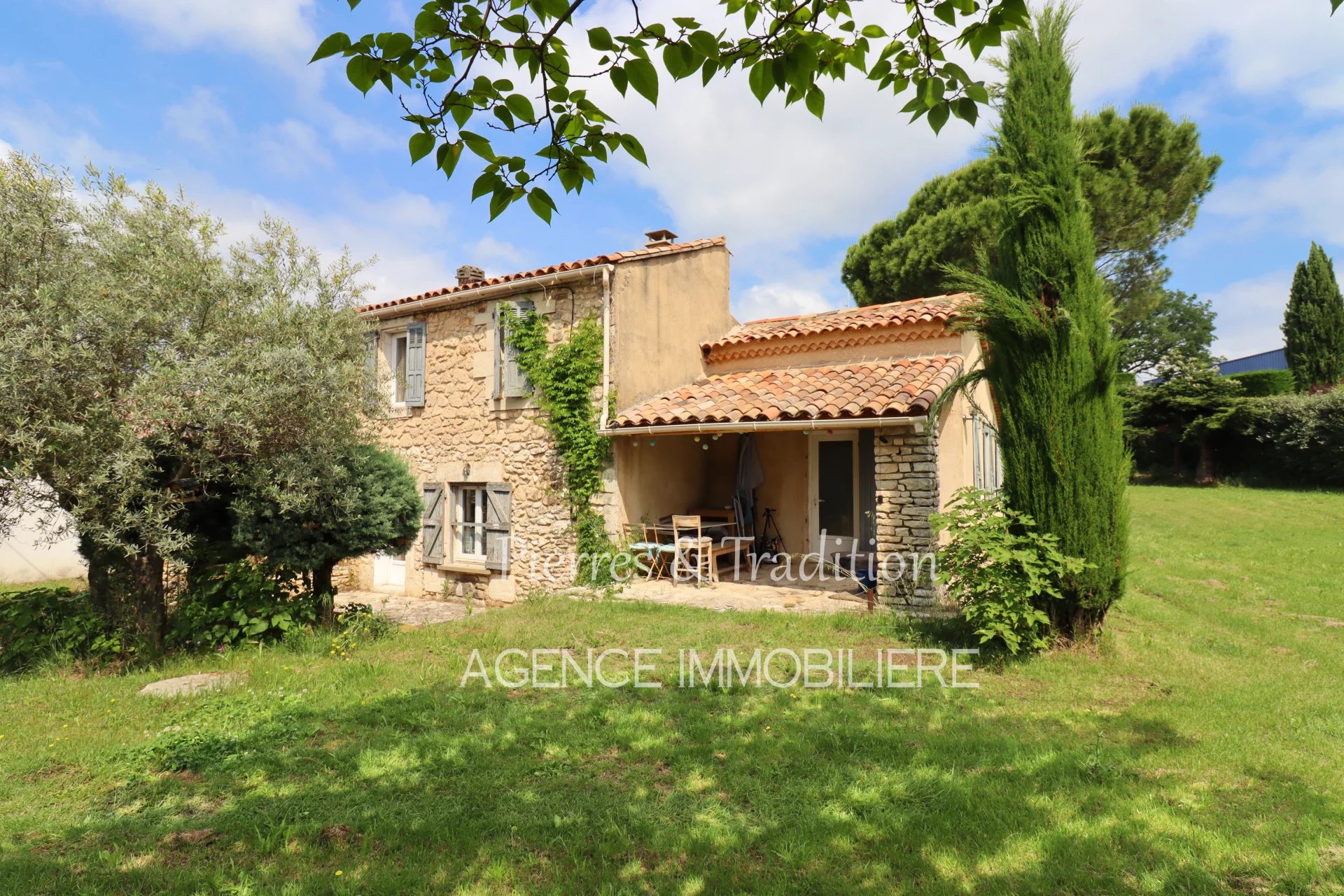 Agence immobilière de Pierres et Tradition en Luberon Apt