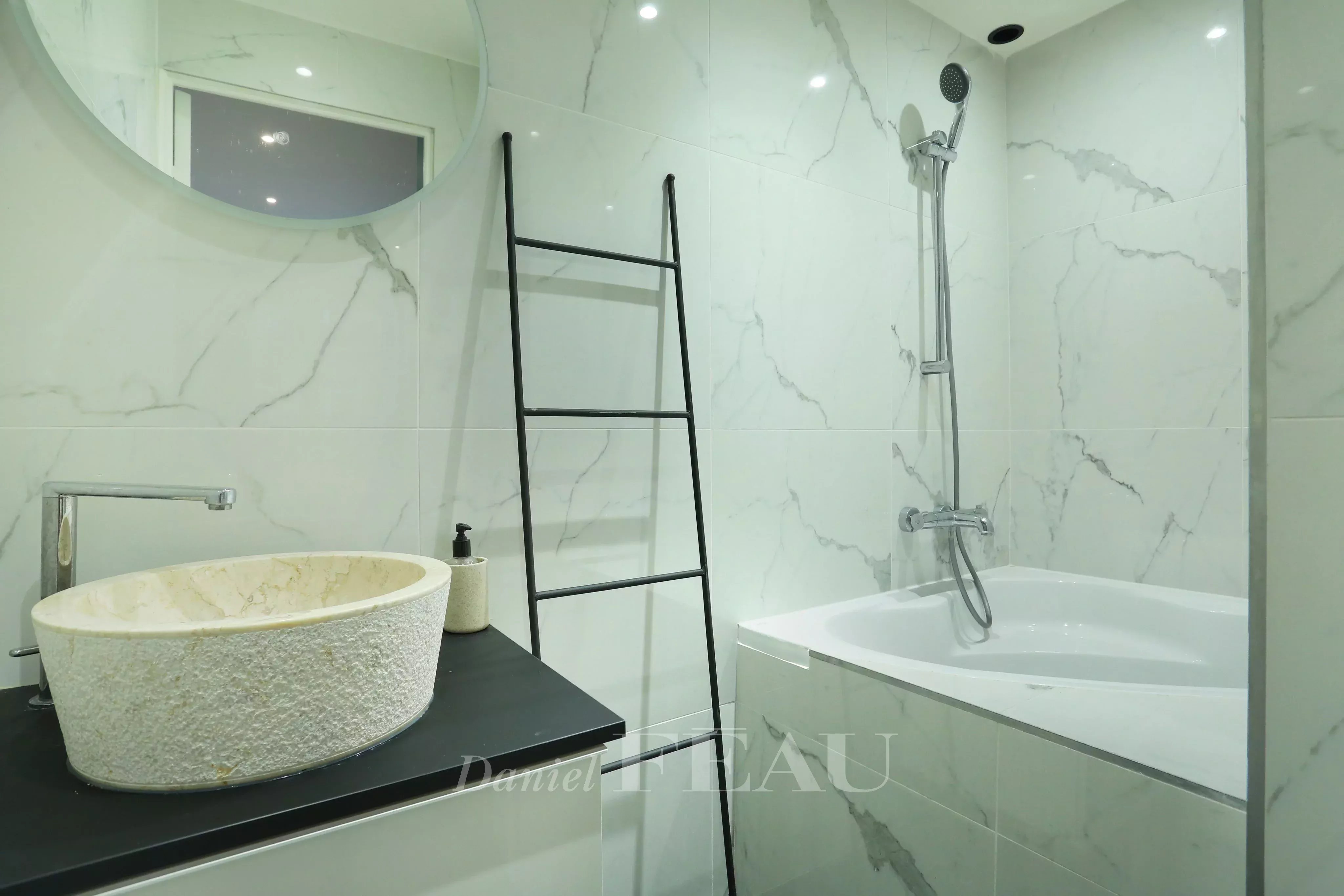Rental Apartment Paris 16th